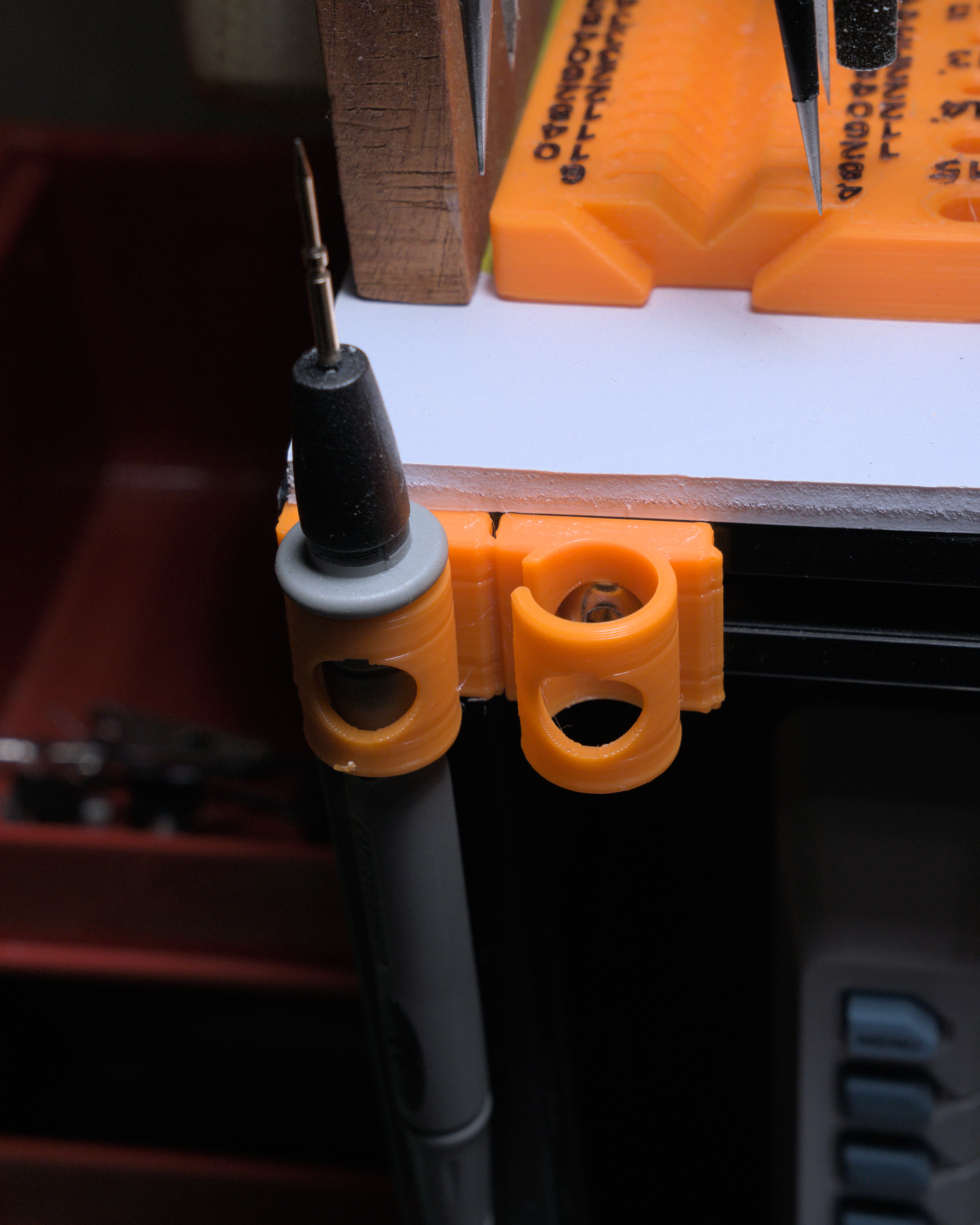Probe Holders for 2020 Aluminum Extrusion