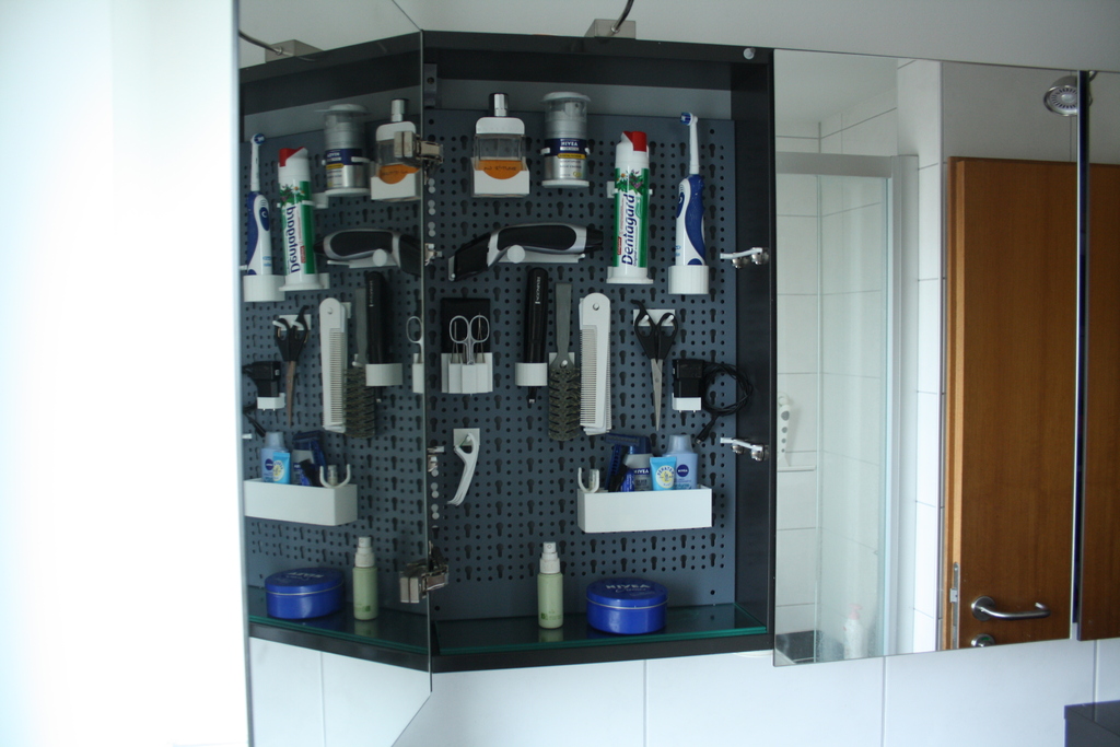 Bathroom Holder for Pegboard by Starwhooper Download free STL model