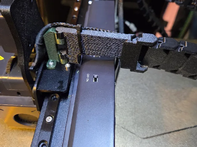 Rotating N4 Max extruder cable chain mount for linear rails