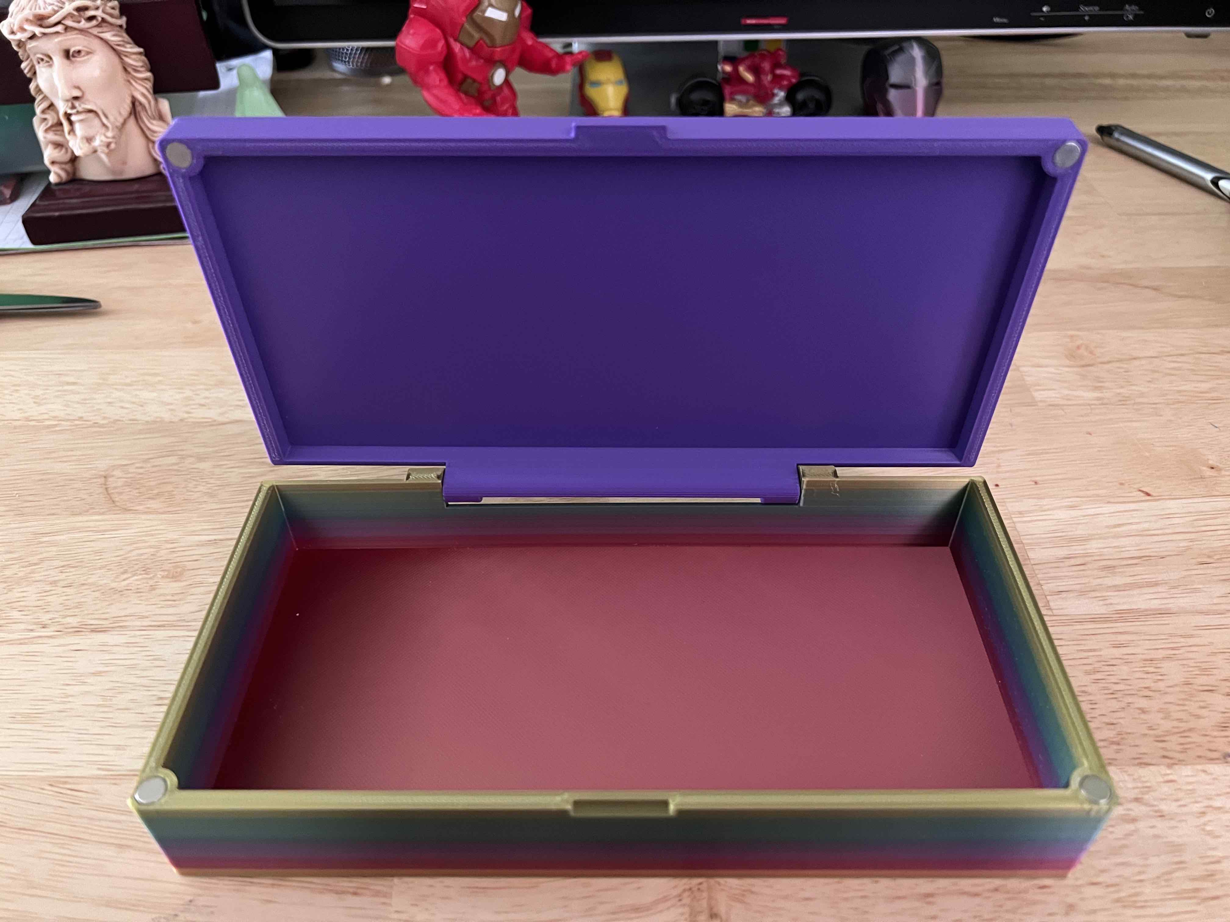 Box with magnetic hinge and latch