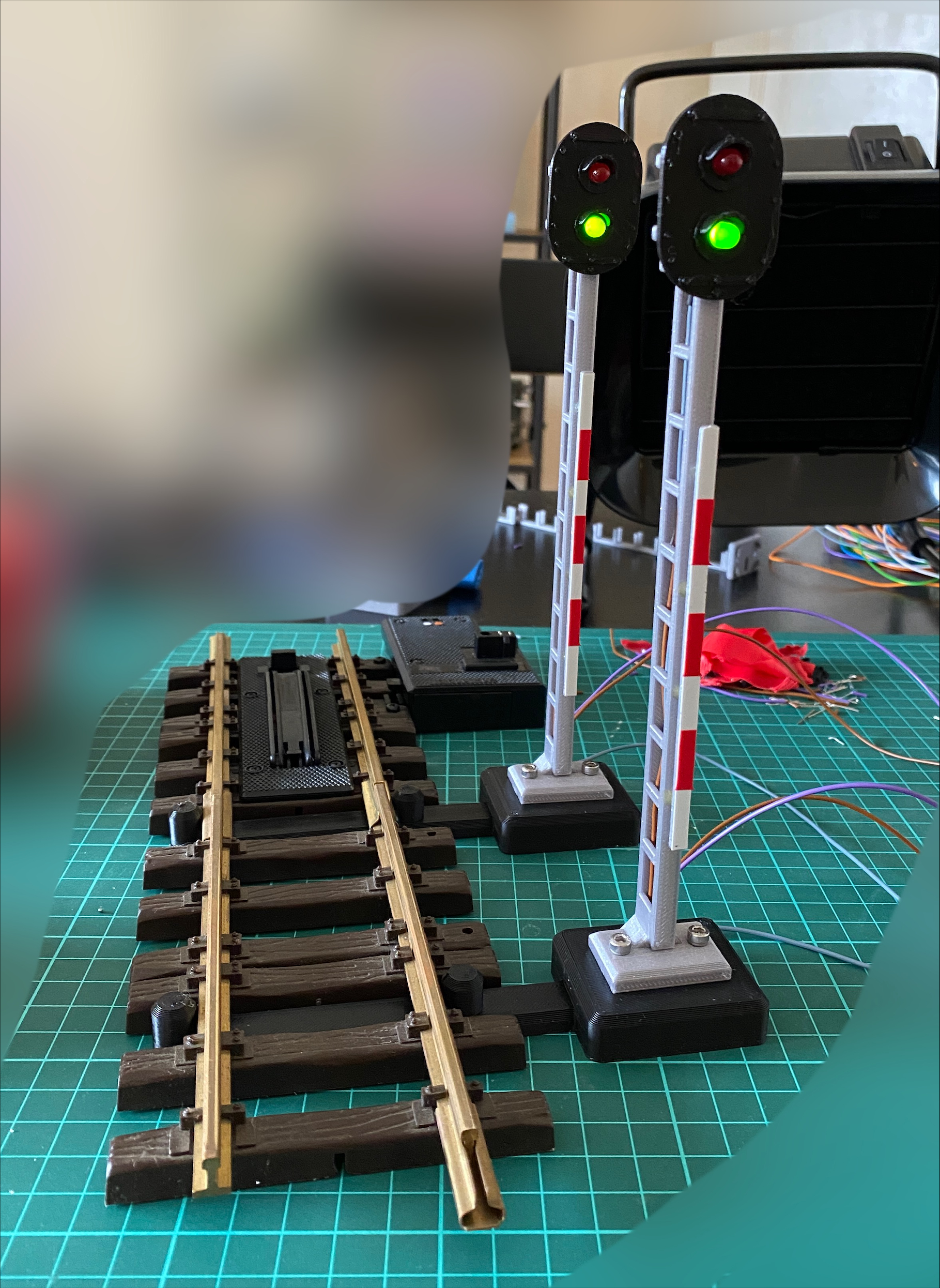 G scale signal