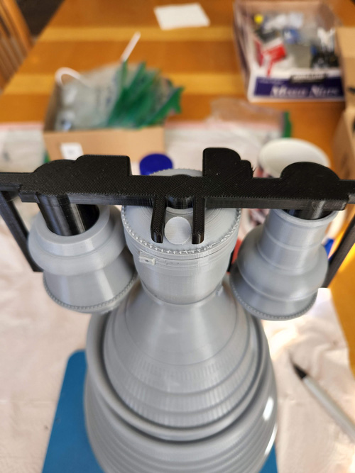 Miniatura 9 do modelo 3D J-2 Rocket Engine