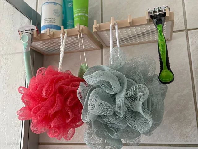 Shower Shelf with Blade Holder