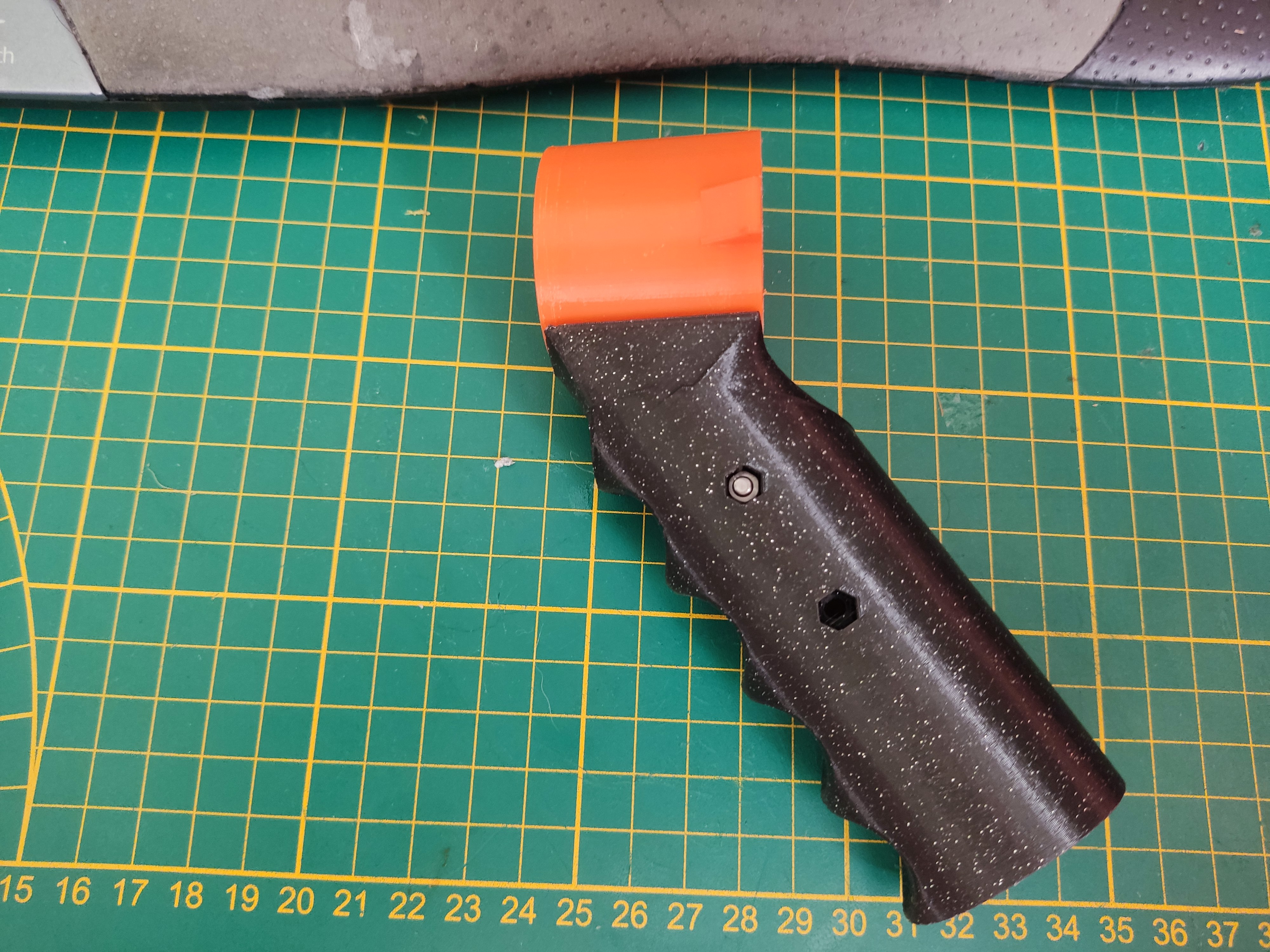 Pistol grip for pinpointer XP MI-4