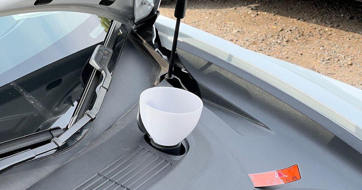 Tesla model 3 Windshield Washer Funnel - Compact, Vented by