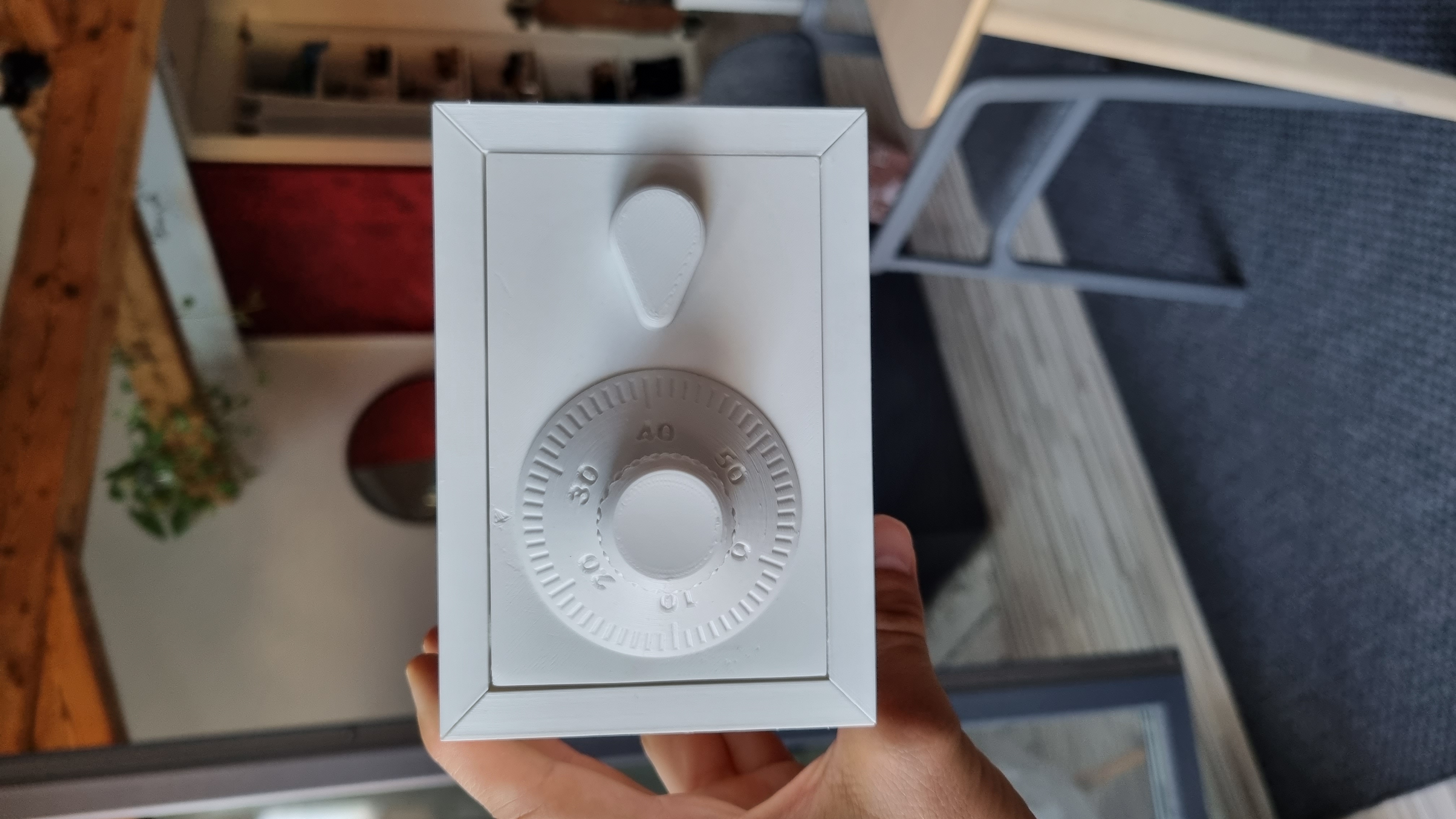 Miniatura 6 do modelo 3D Safe box - 3 digit combination
