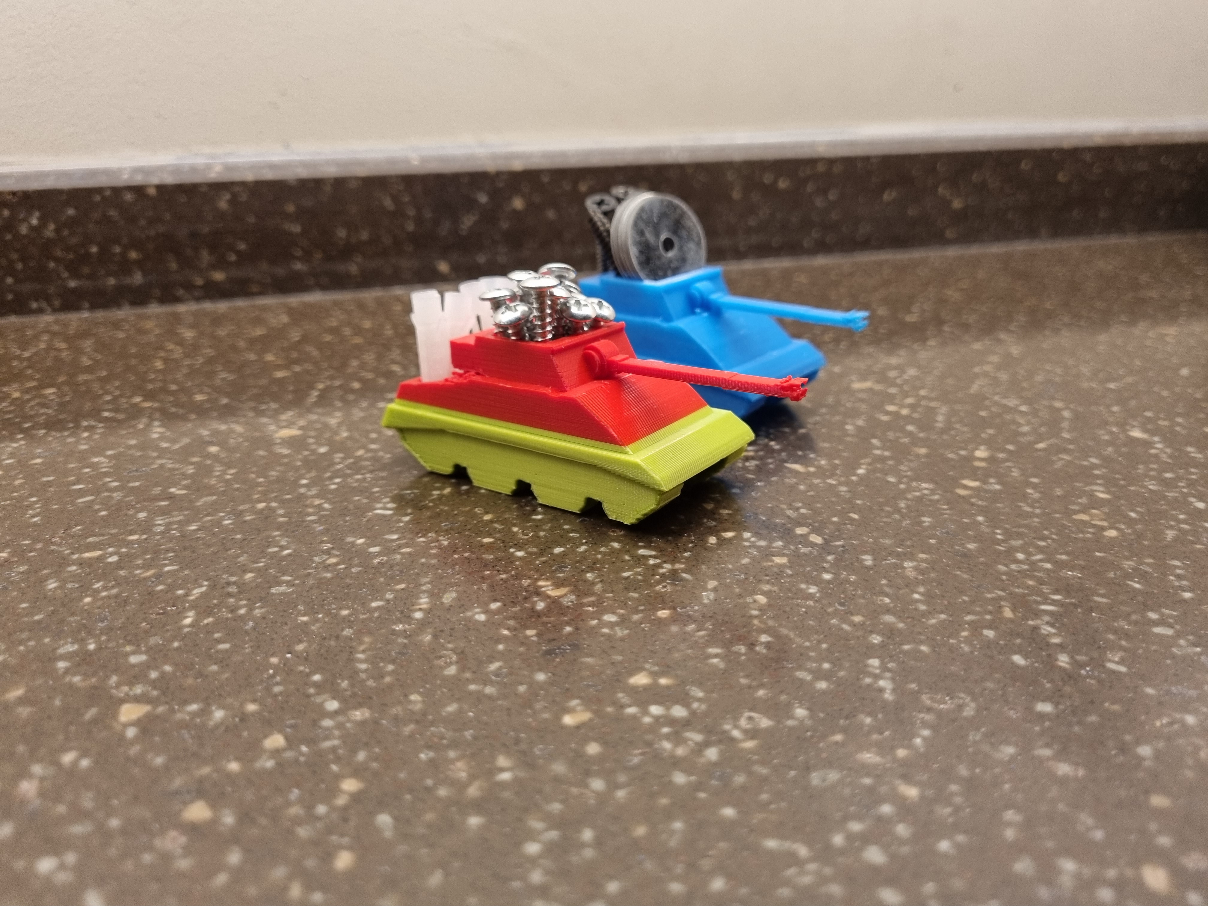 tank shape organiser