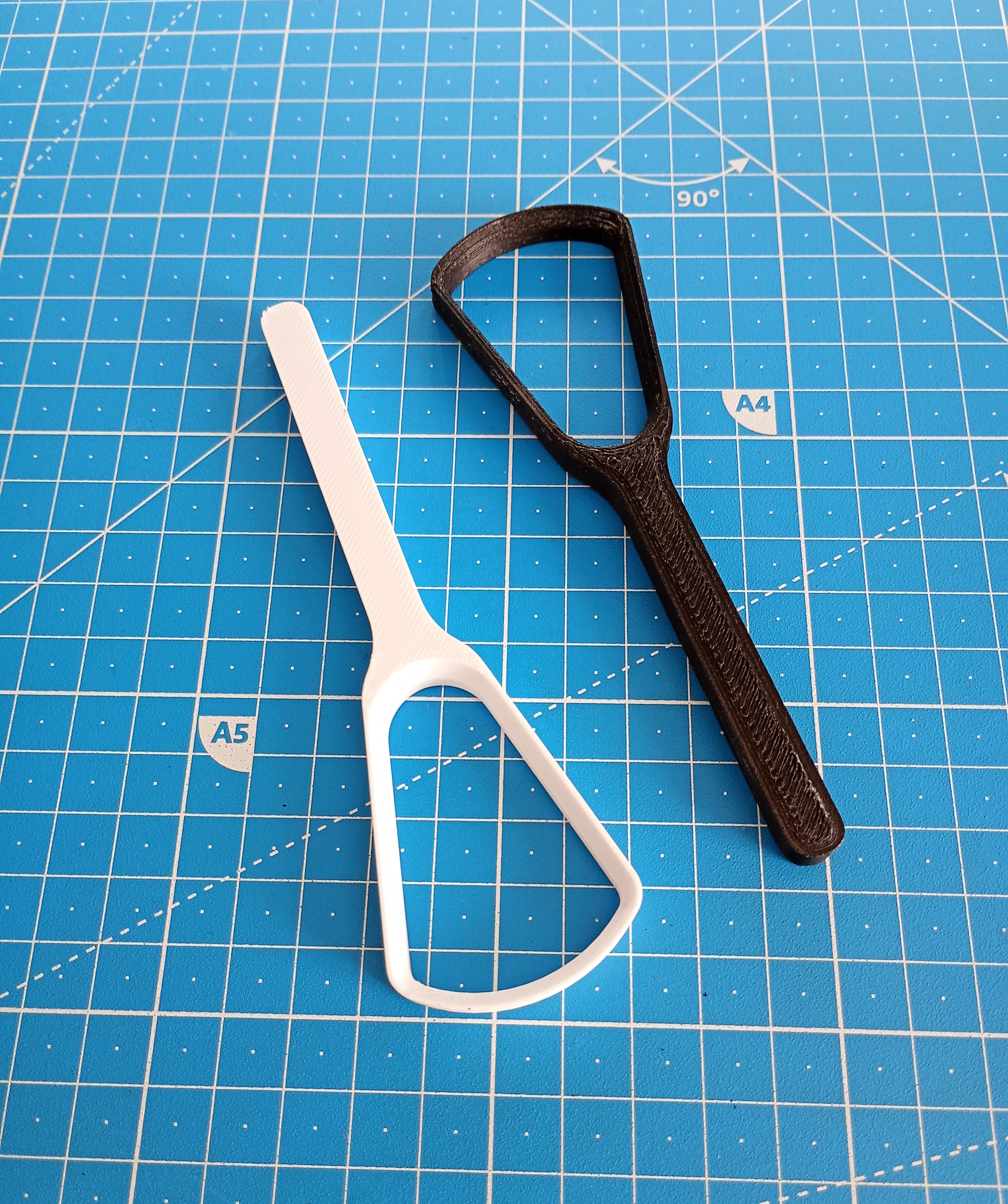 Simple tongue scraper – easy to print