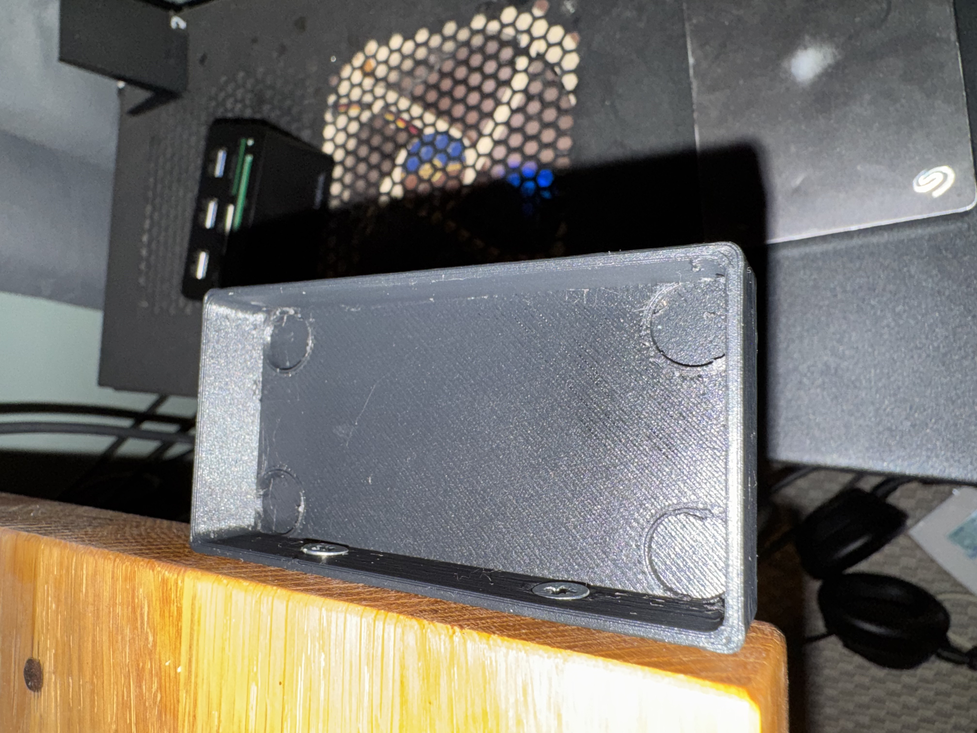 sd card hub holder