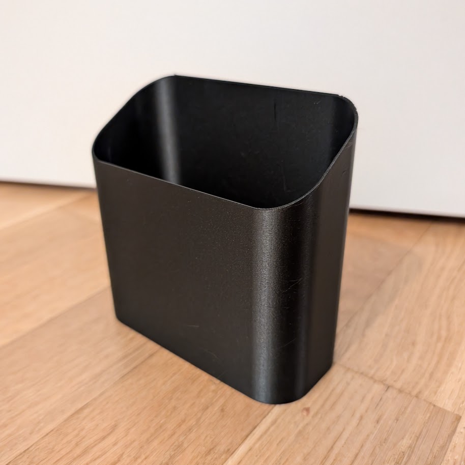 Filament rubbish bin