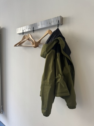 HOOKIE - Universal Jacket Hook for (Metal) Rails