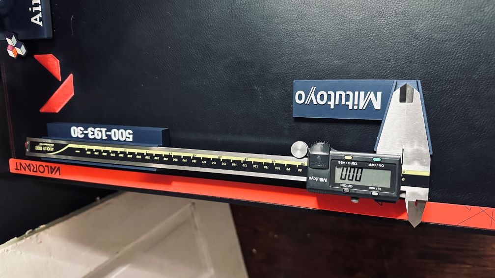Mitutoyo 300mm Magnetic Desk Stand for Secretlab