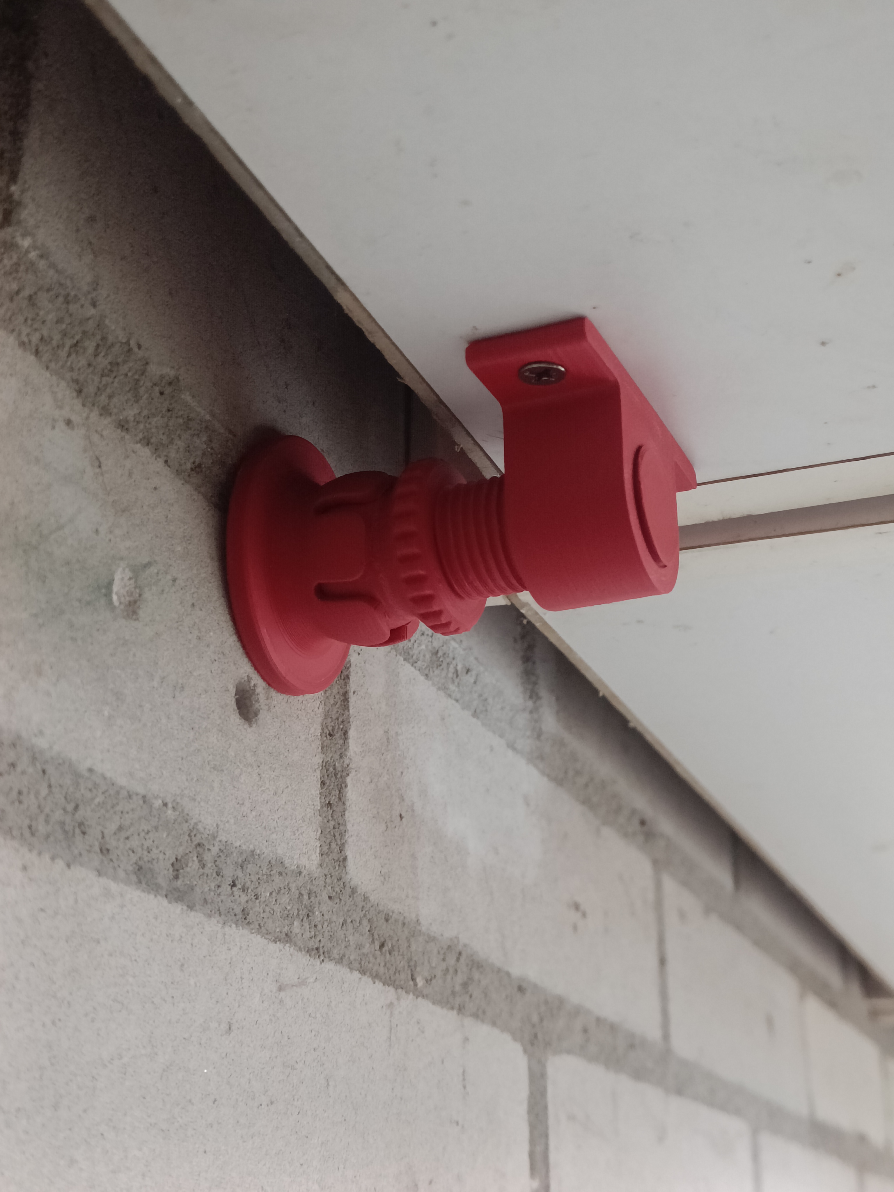Horizontal base for adjustable feet (wall spacers)