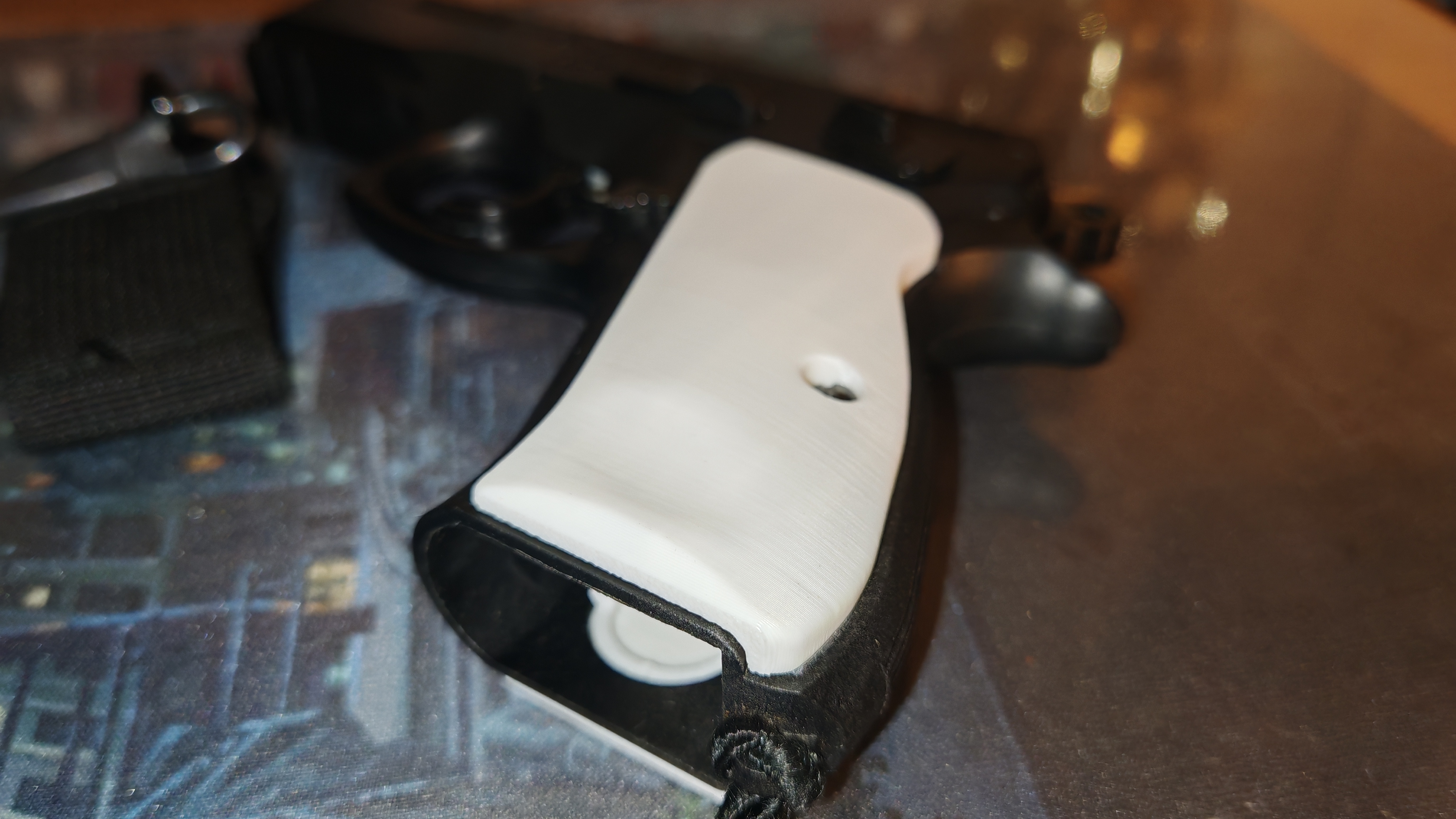 AIRSOFT ASG CZ75D Grip — thumbnail 3