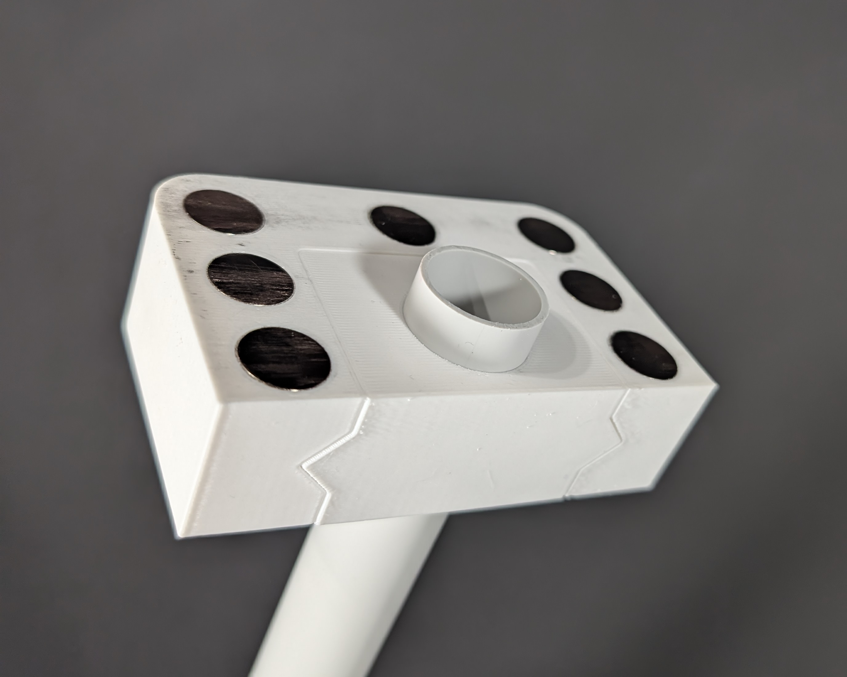 Magnetic guide for precise cutting — thumbnail 6