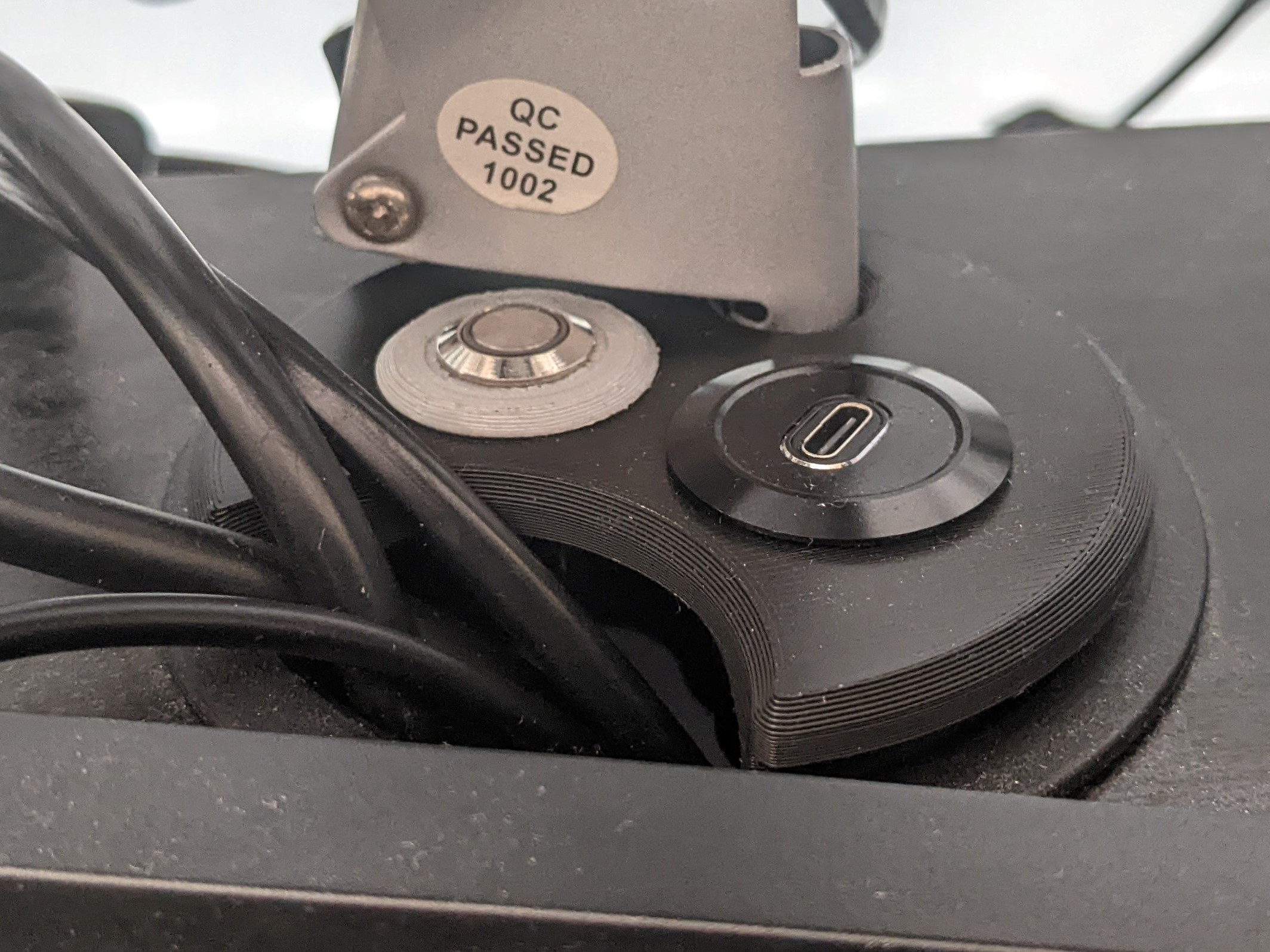 Ikea Micke lamp & accessories holder by steve Download free STL model