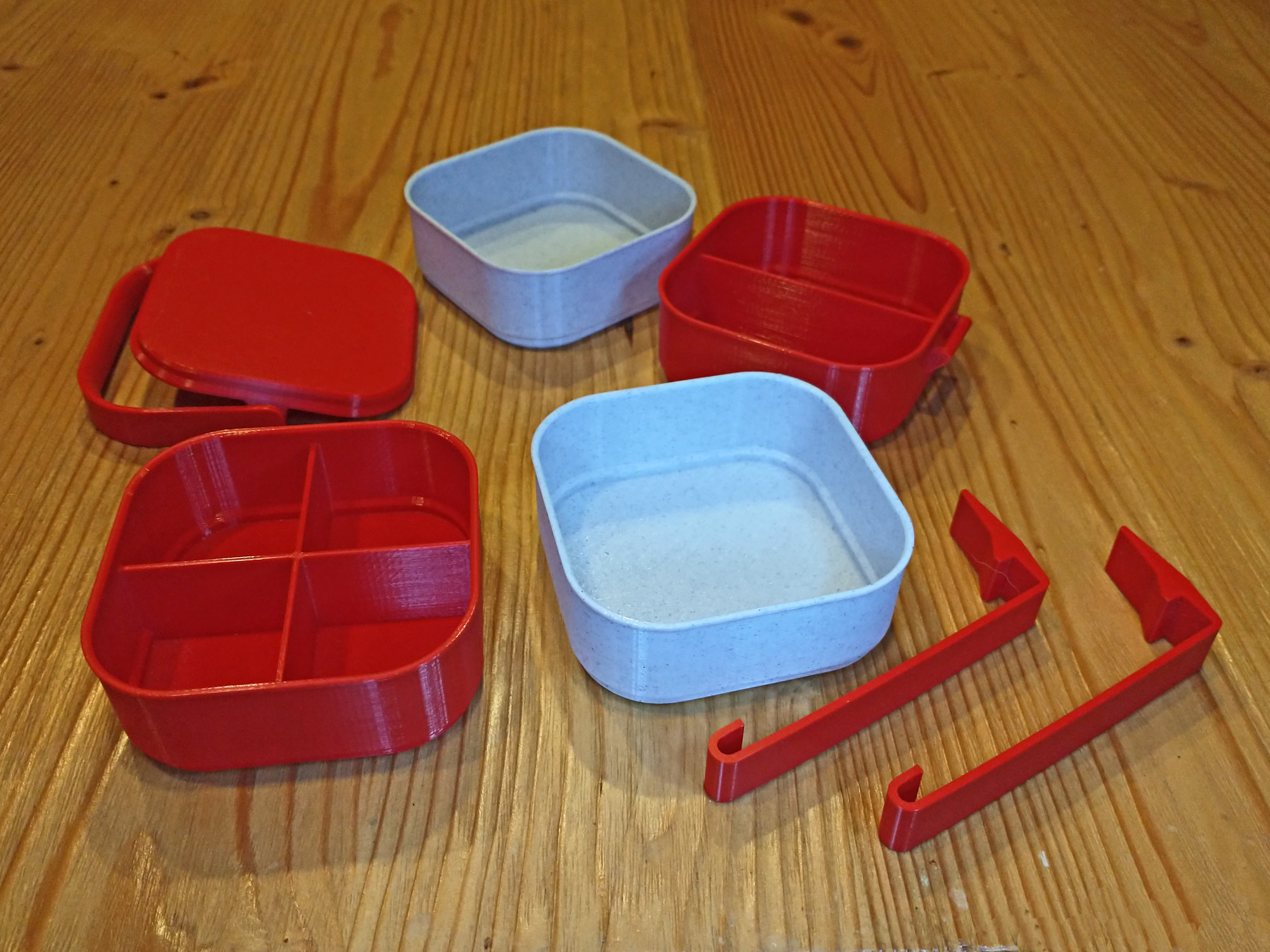 Miniatura 3 do modelo 3D Tiffin Stacking Lunch Box