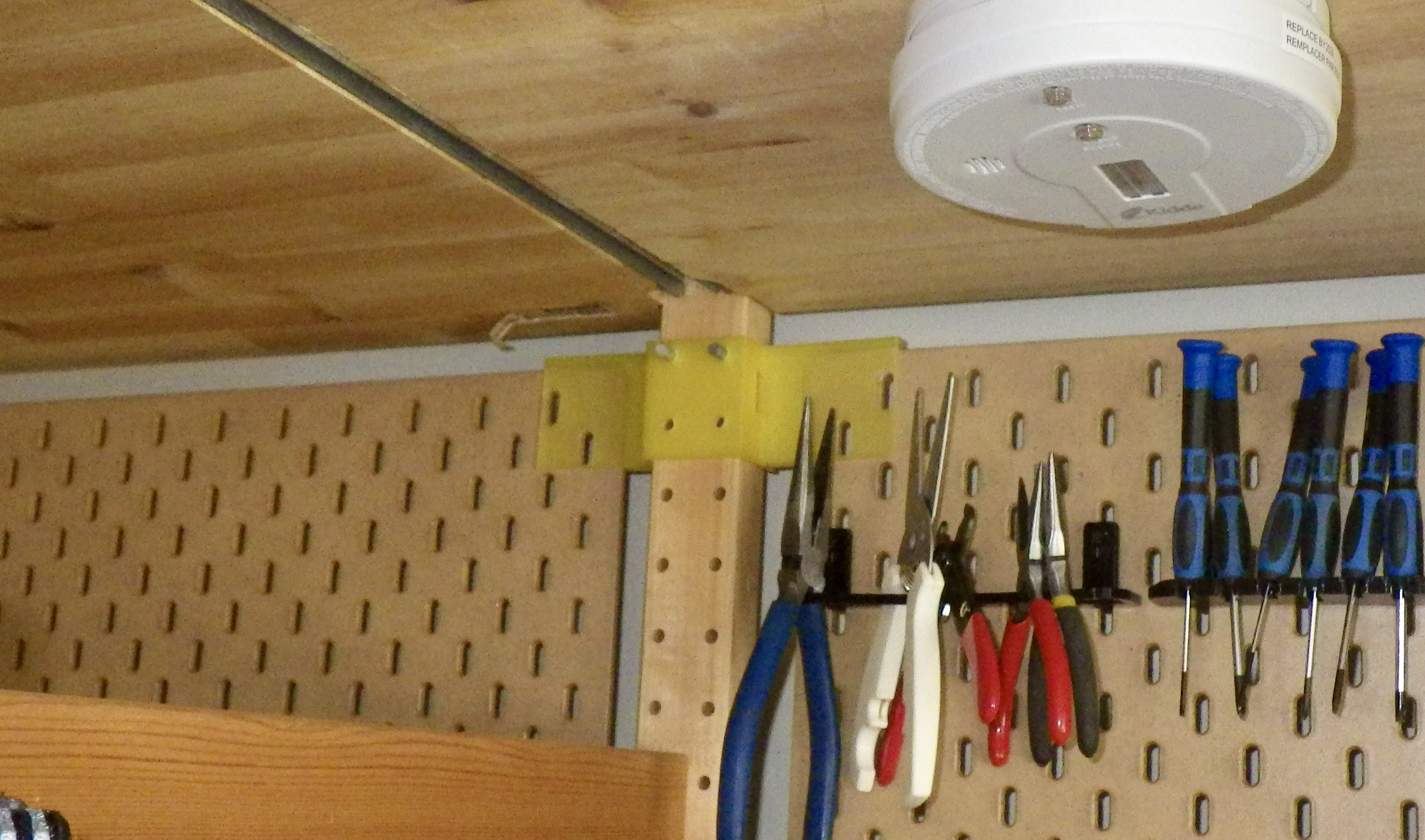 Ivar Skadis adapter mount (without screws) by Brad Grier Download