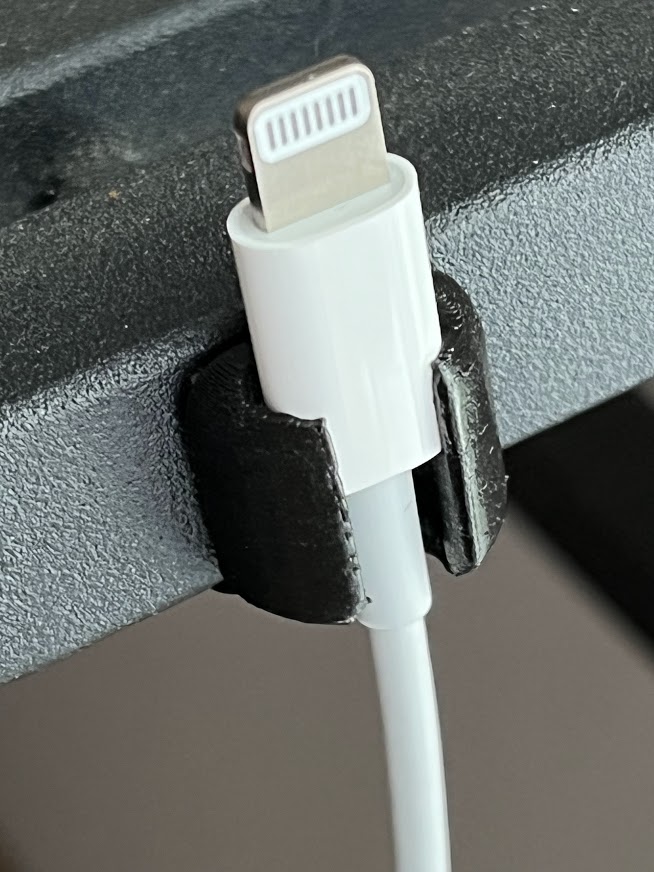 Cable holder  - apple lightning
