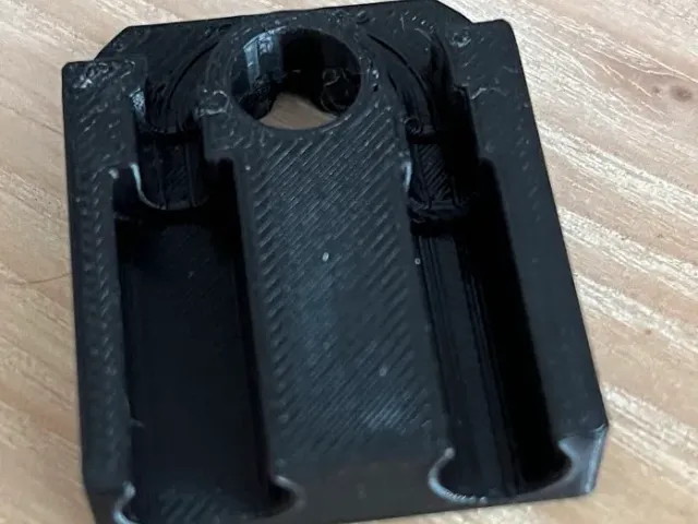 Apple Lightning to 3.5 jack adapter
