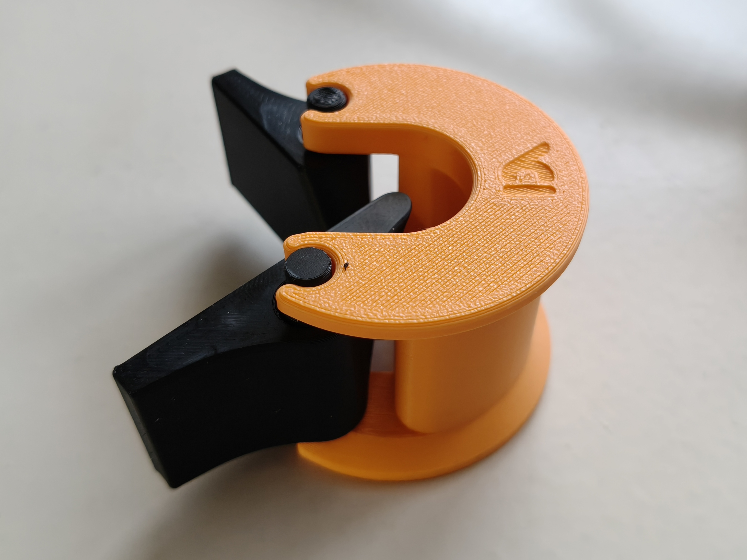 Miniatura 2 do modelo 3D Adaptable Corner Strap Clamp