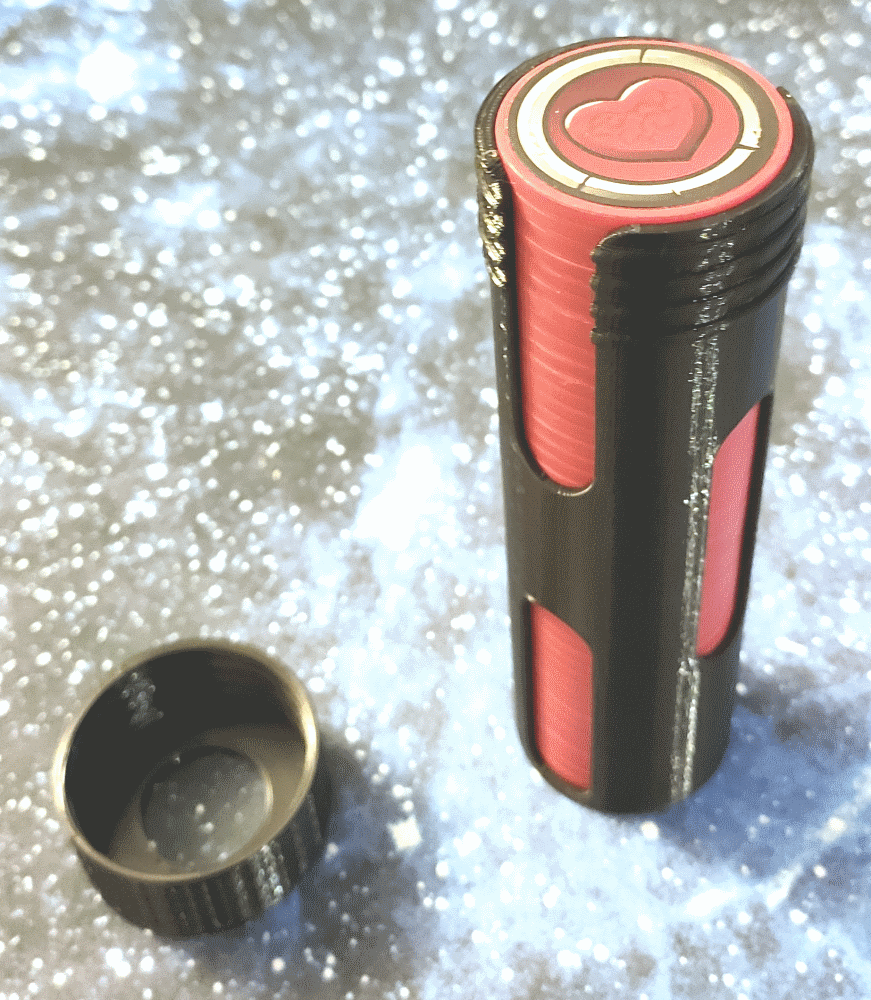 Poker chips holder with screw lid by GrandFather Download free STL