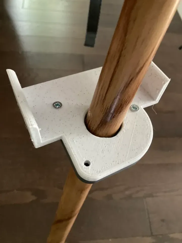 Free 3D file IKEA Antilop Highchair DIY footrest clamp. 🗜️・3D