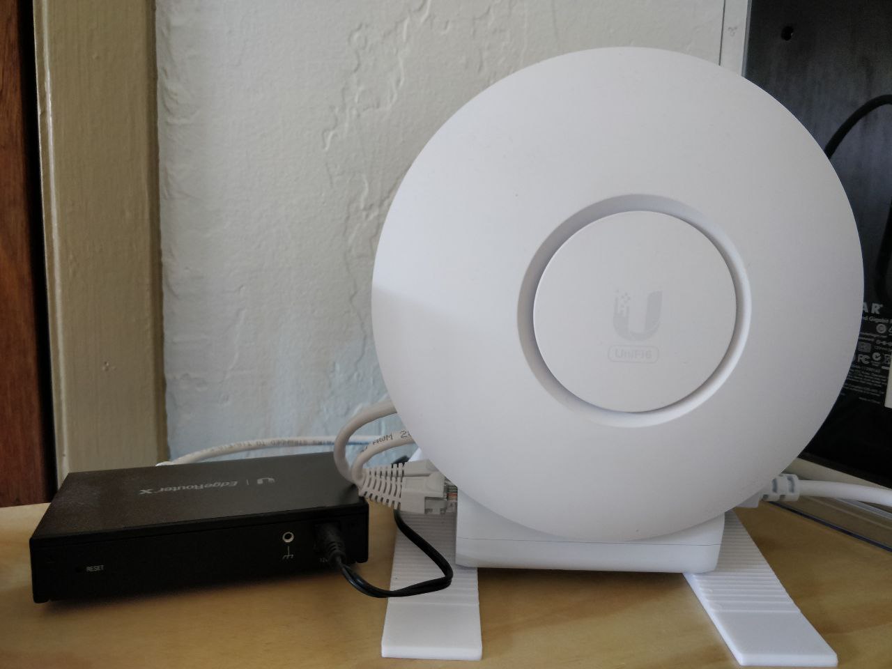 Ubiquity small access point stand