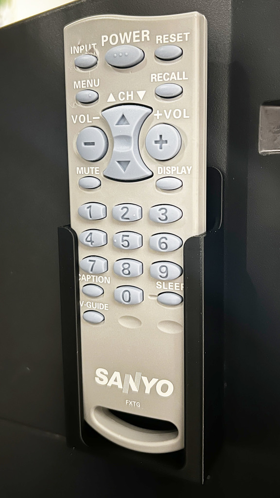 SANYO CRT TV FXTG Remote Control Holder