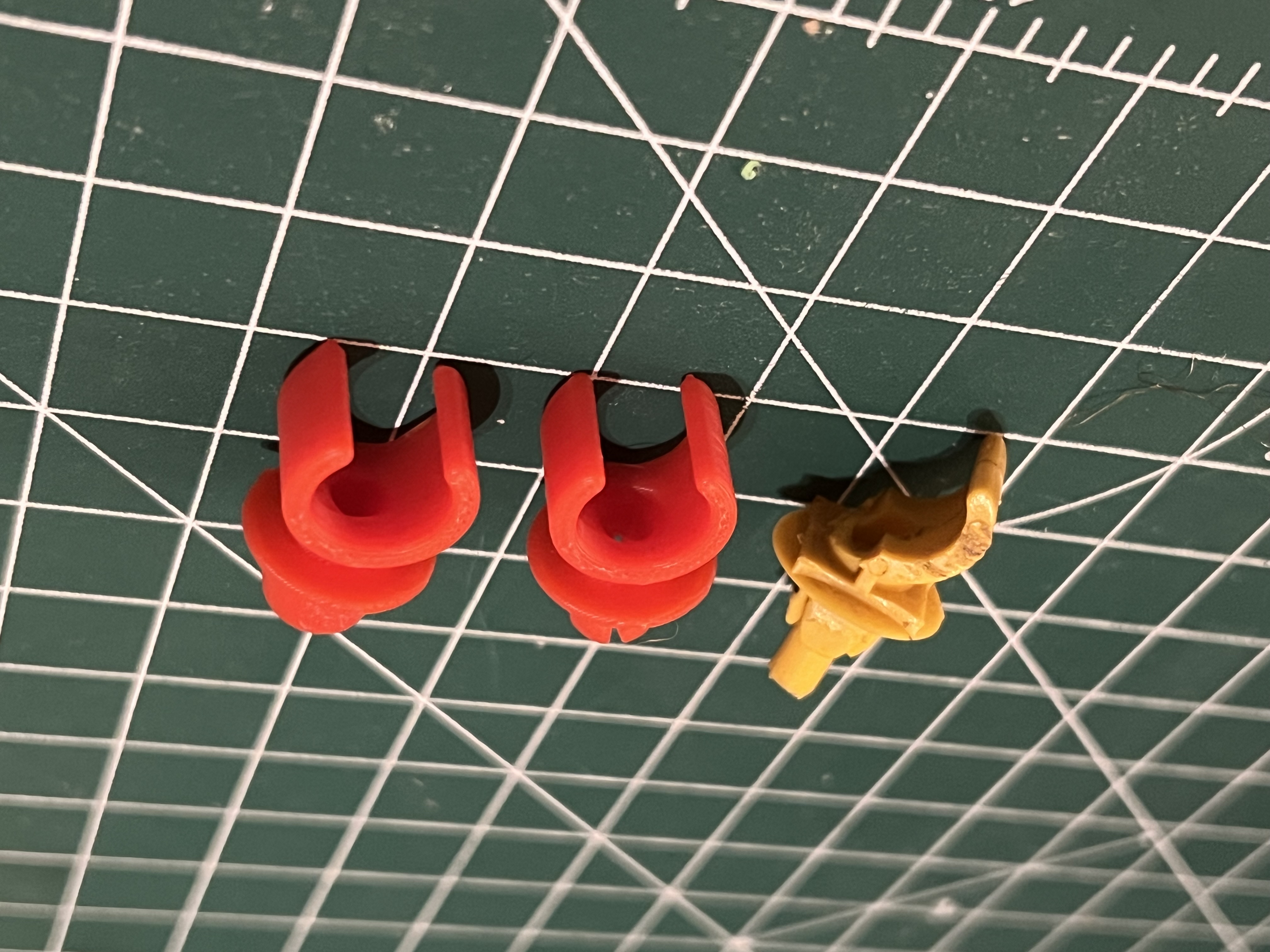 Hood prop rod clip for VW Fox