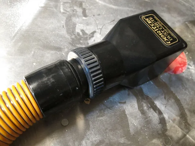 Adapter for Veritas Dust Chute to Ridgid Pro Vac Hose