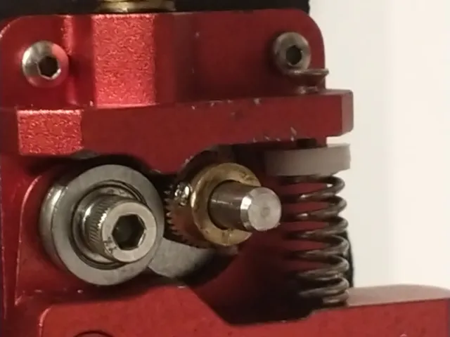 Single drive extruder adjustable clamping force mod