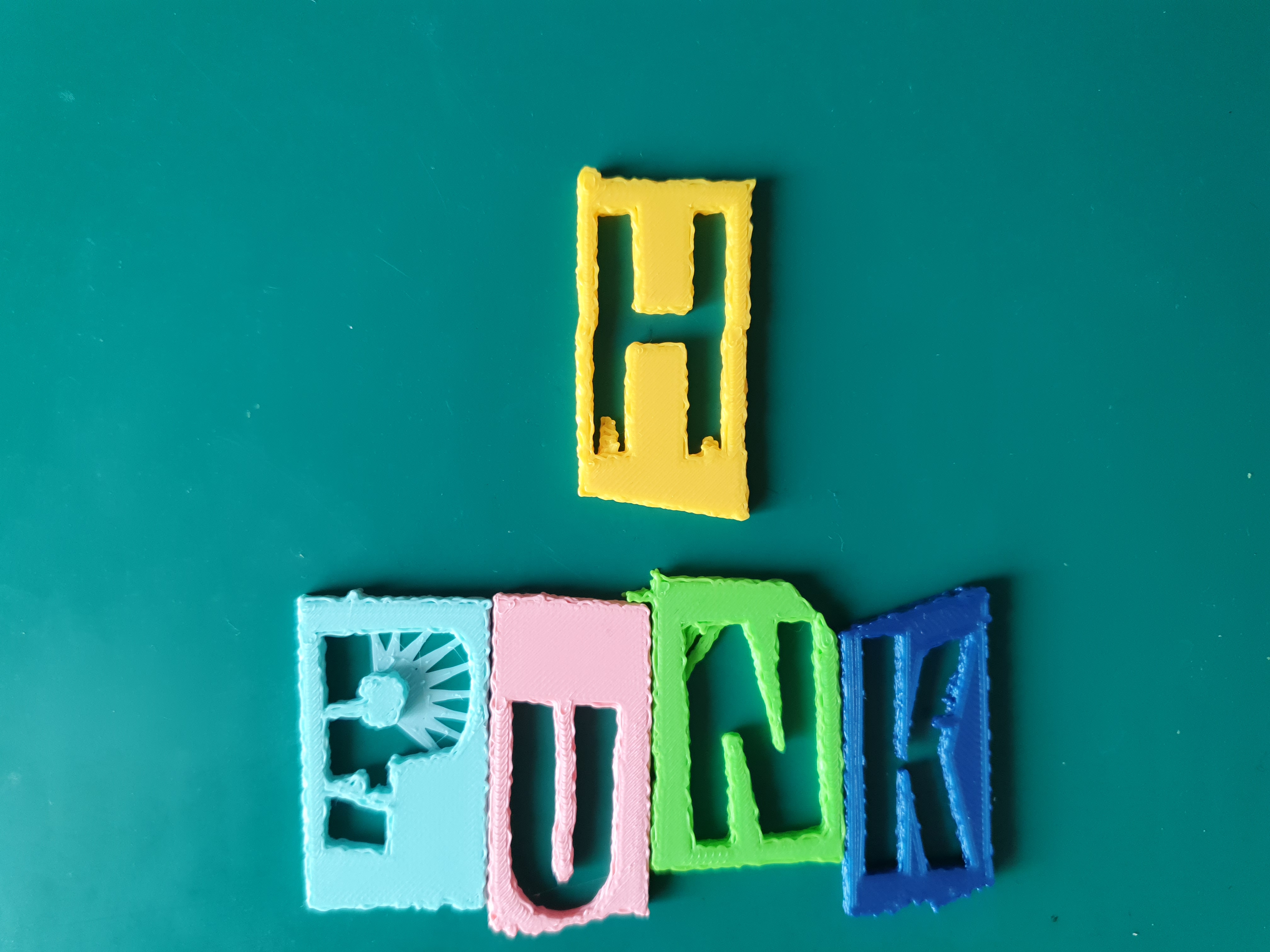 *️⃣ Punk font letter H