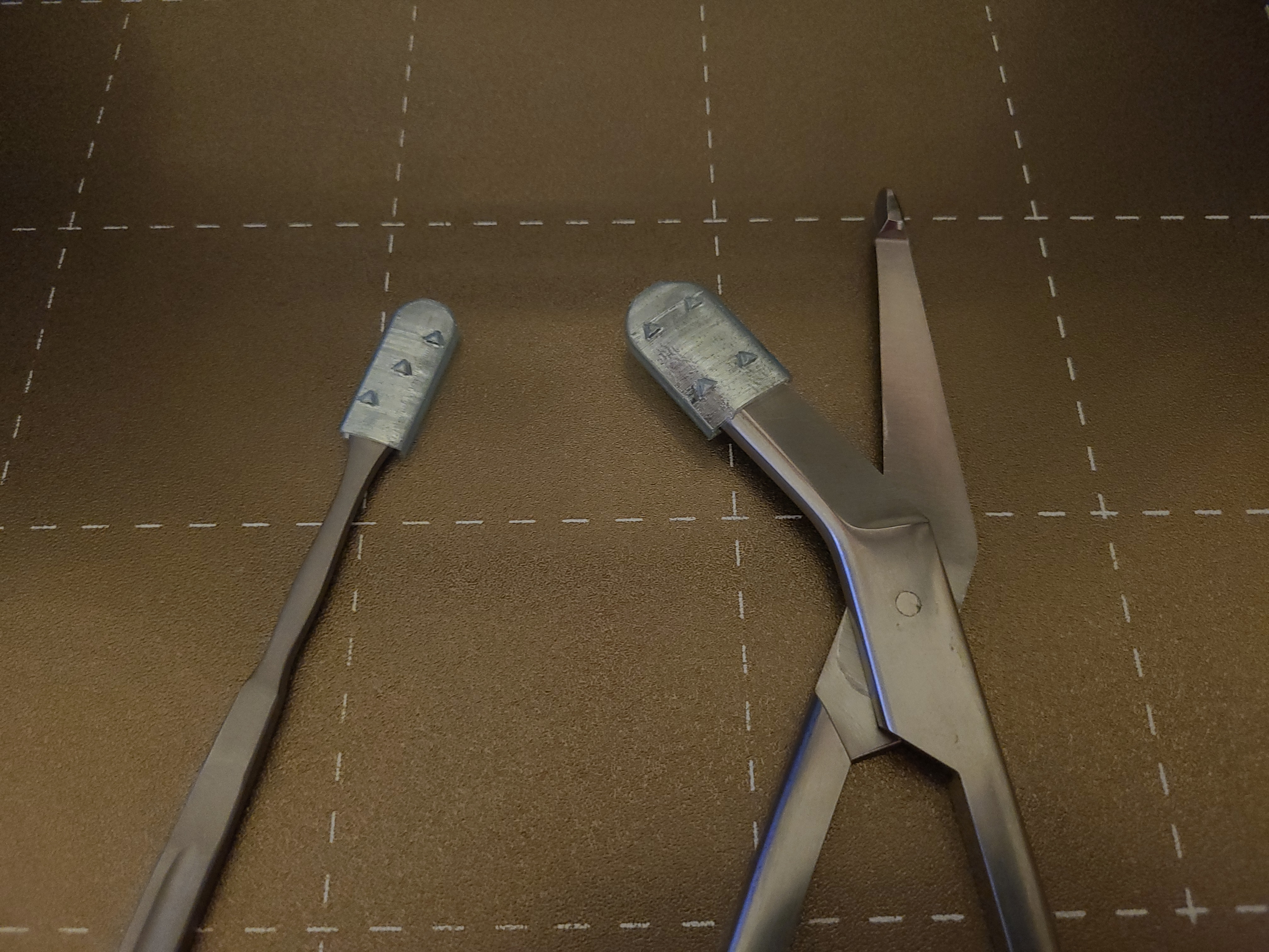 Surgical instrument tip protectors (vase mode)