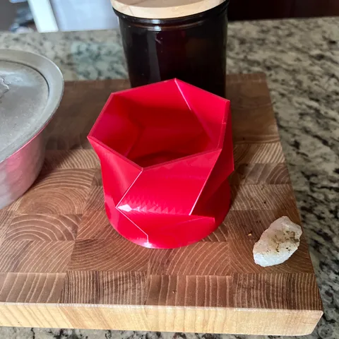 Crushed Hexagon Twist Planter