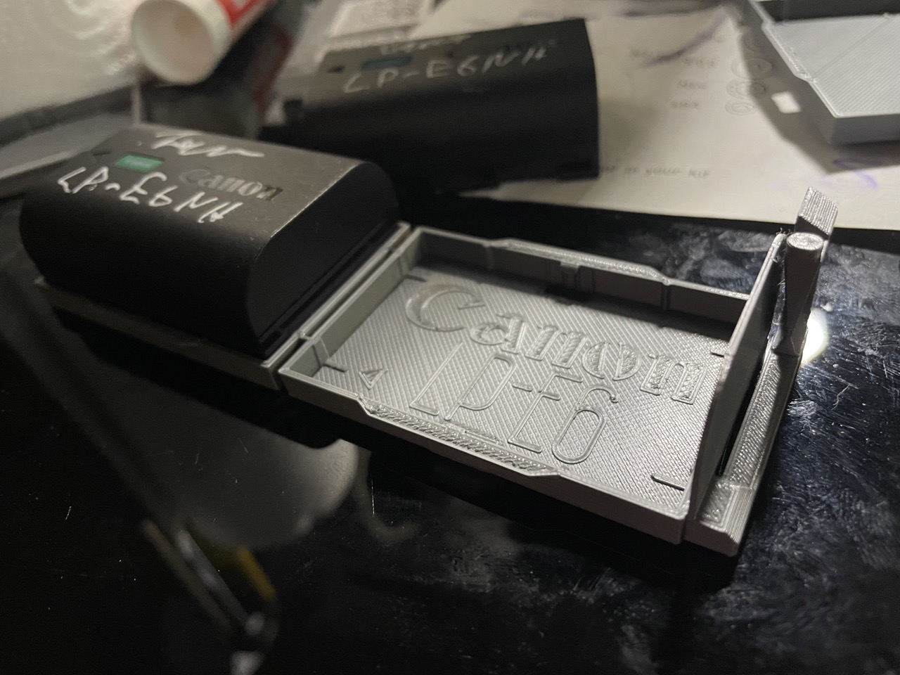Canon DSLR Battery (LP-E6) dual compartment