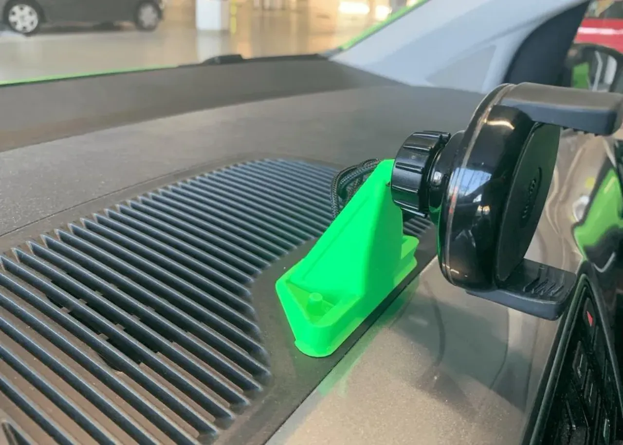 Skoda phone holder discount