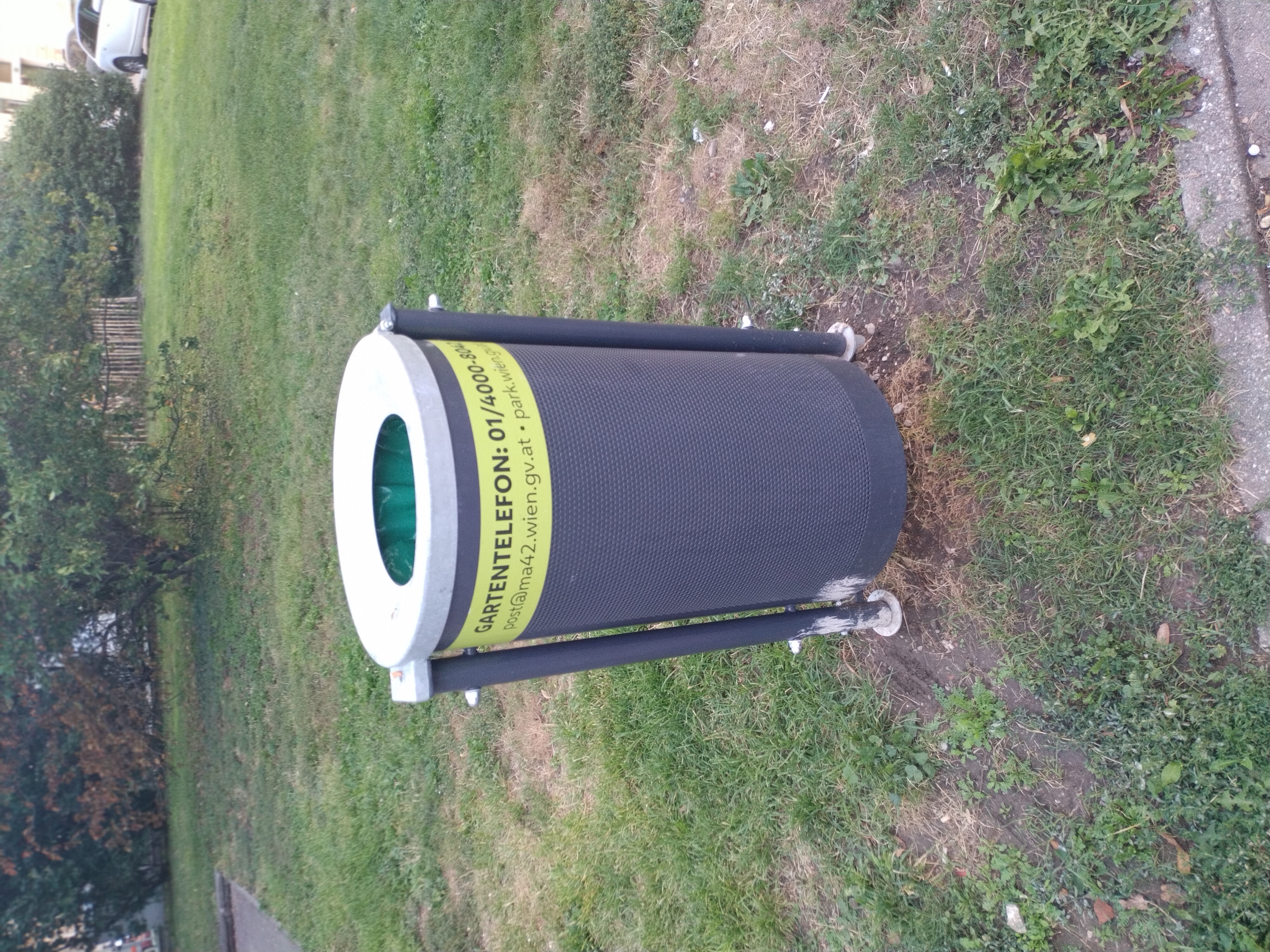 Trashcan in the Style of Vienna City Trashcans