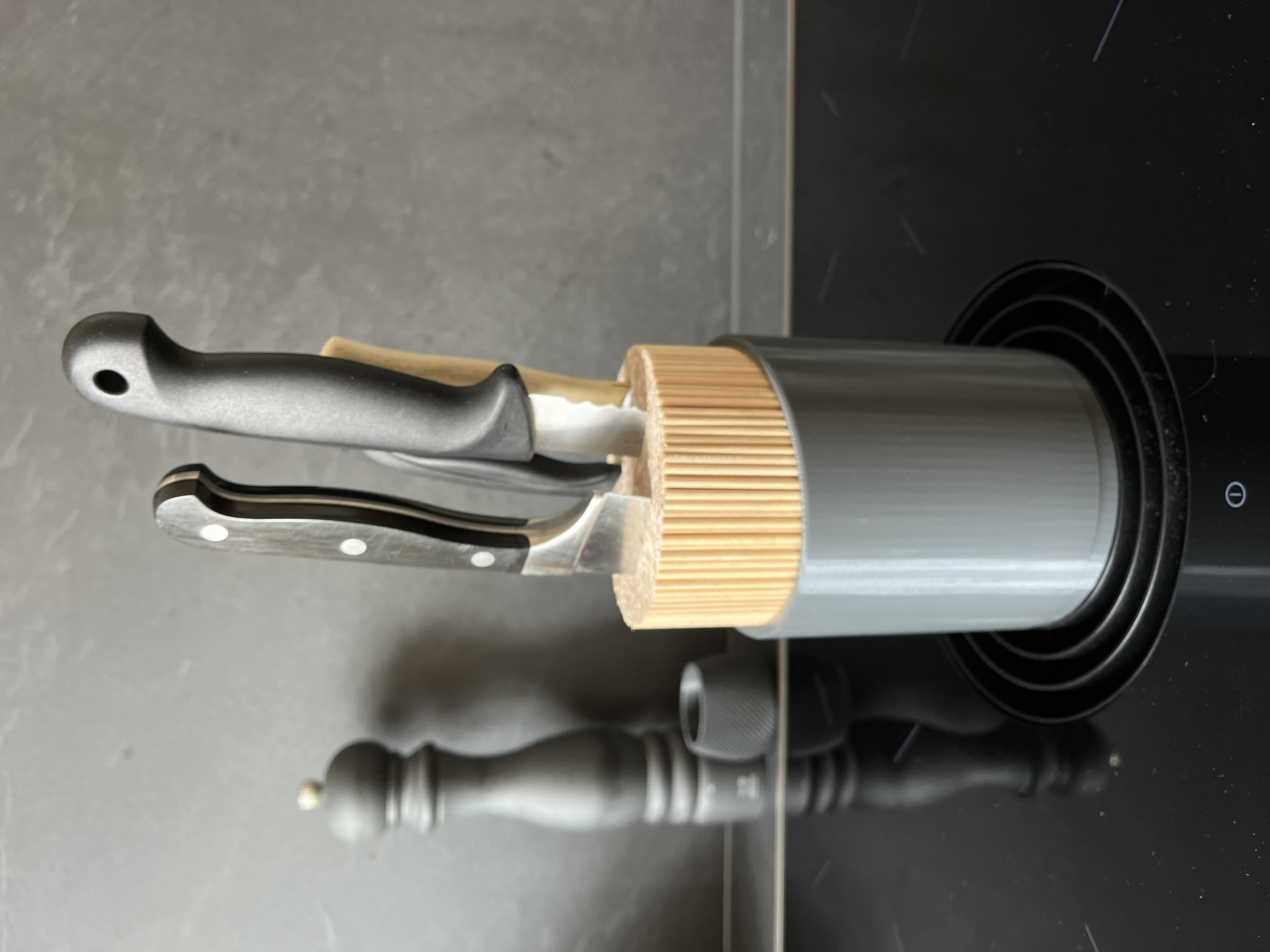 Miniatura 4 do modelo 3D Round Knife Block