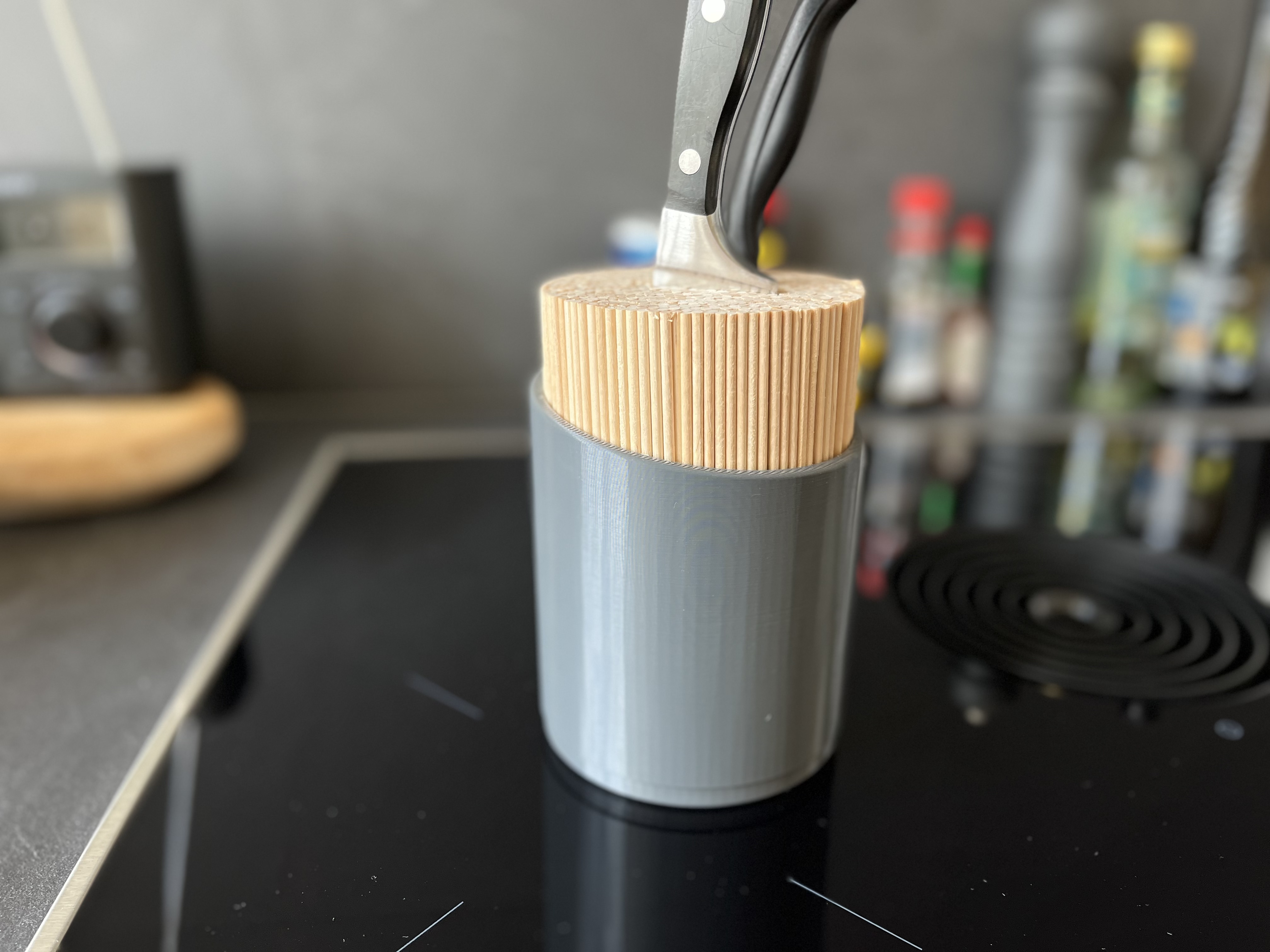 Miniatura 2 do modelo 3D Round Knife Block