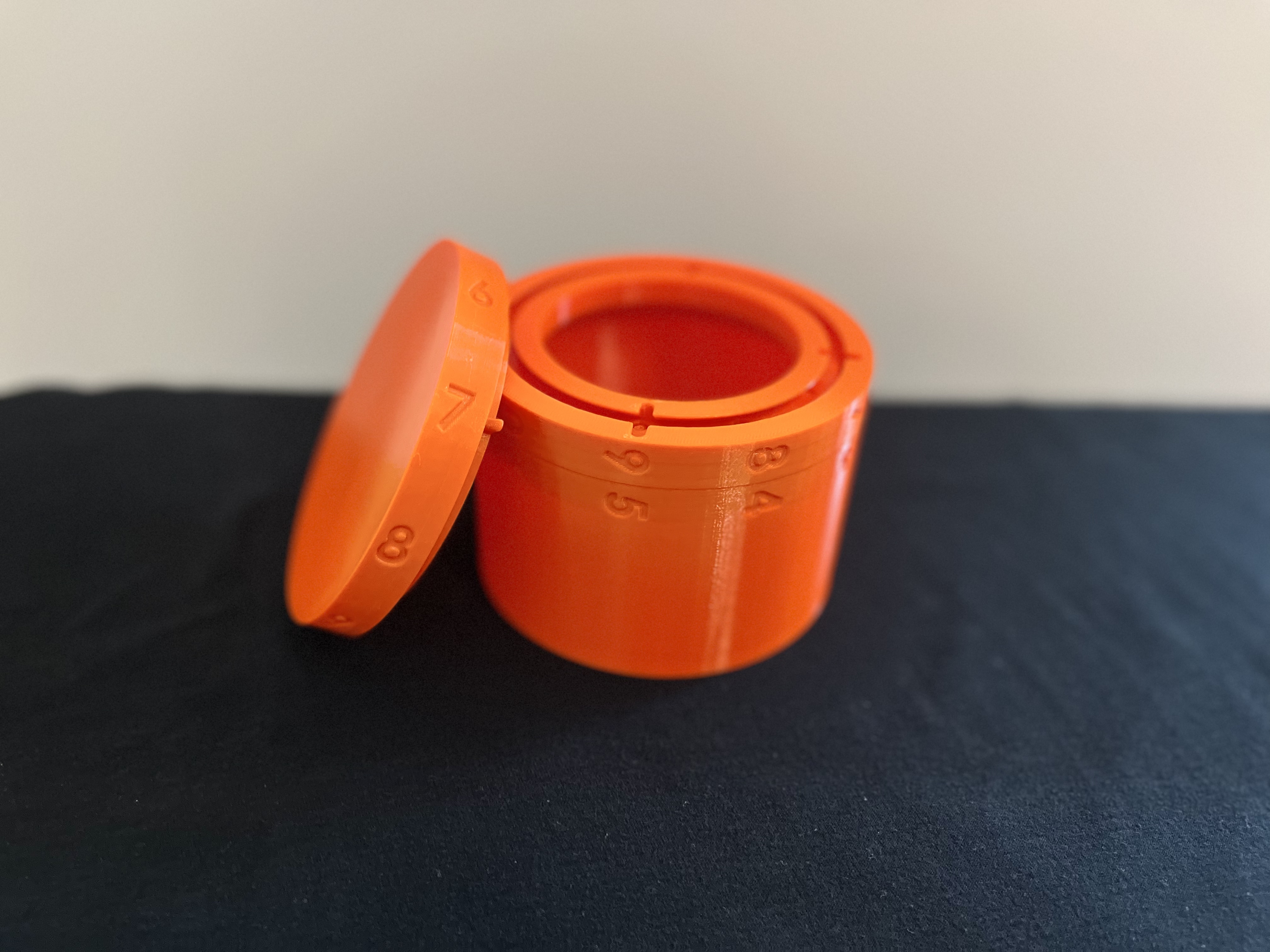 Miniatura 7 do modelo 3D 3 digit combination lock BOX