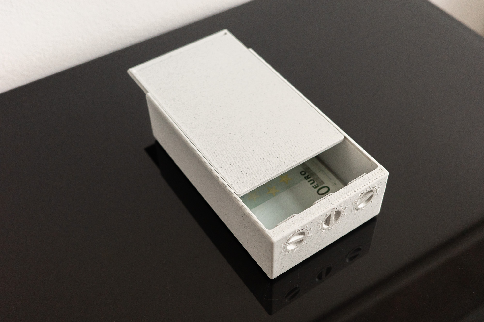 Miniatura 3 do modelo 3D Minimalistic safe