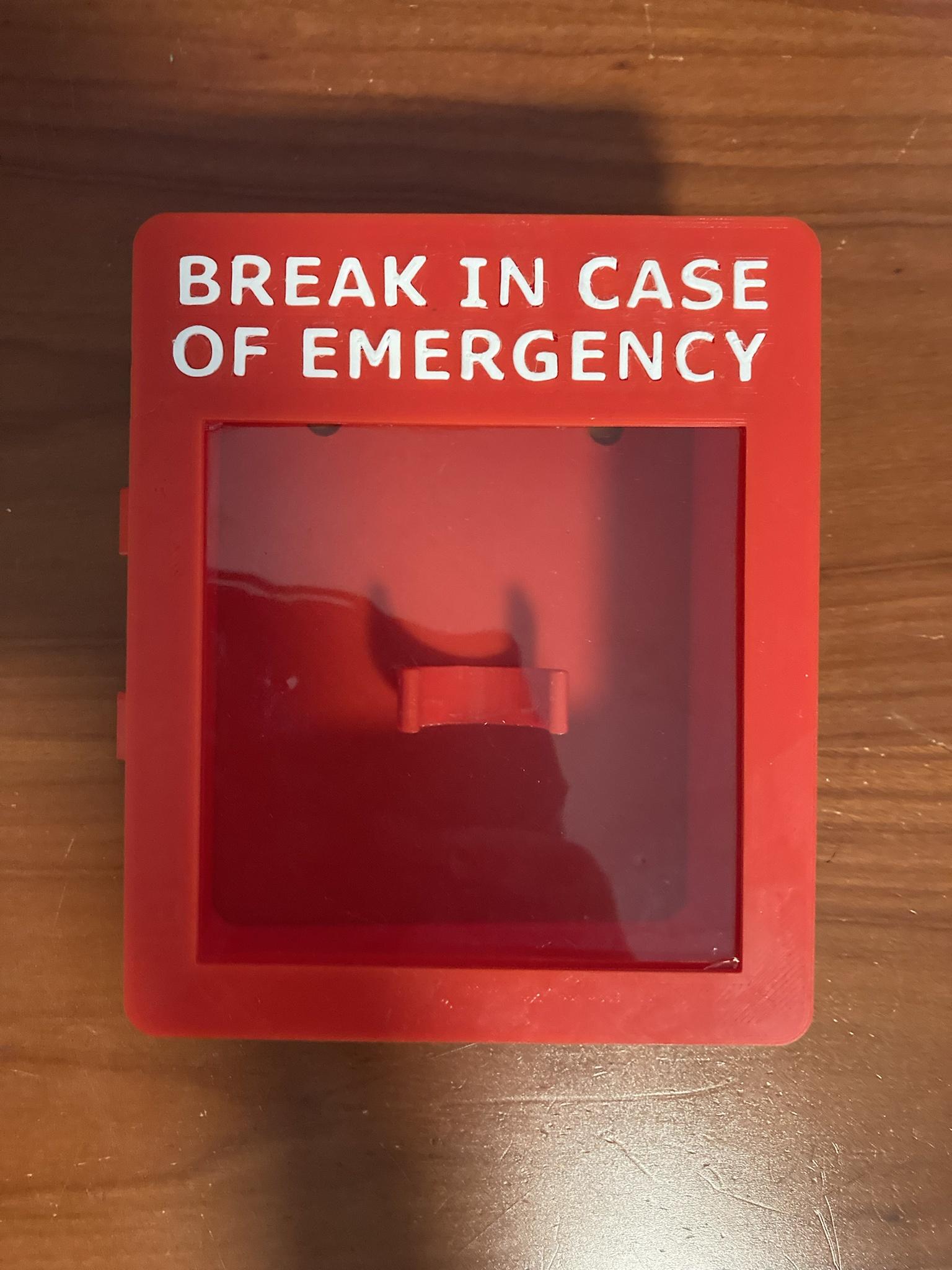 Im Notfall Scheibe einschlagen Box (Emergency Box) par Linda, Téléchargez  gratuitement un modèle STL