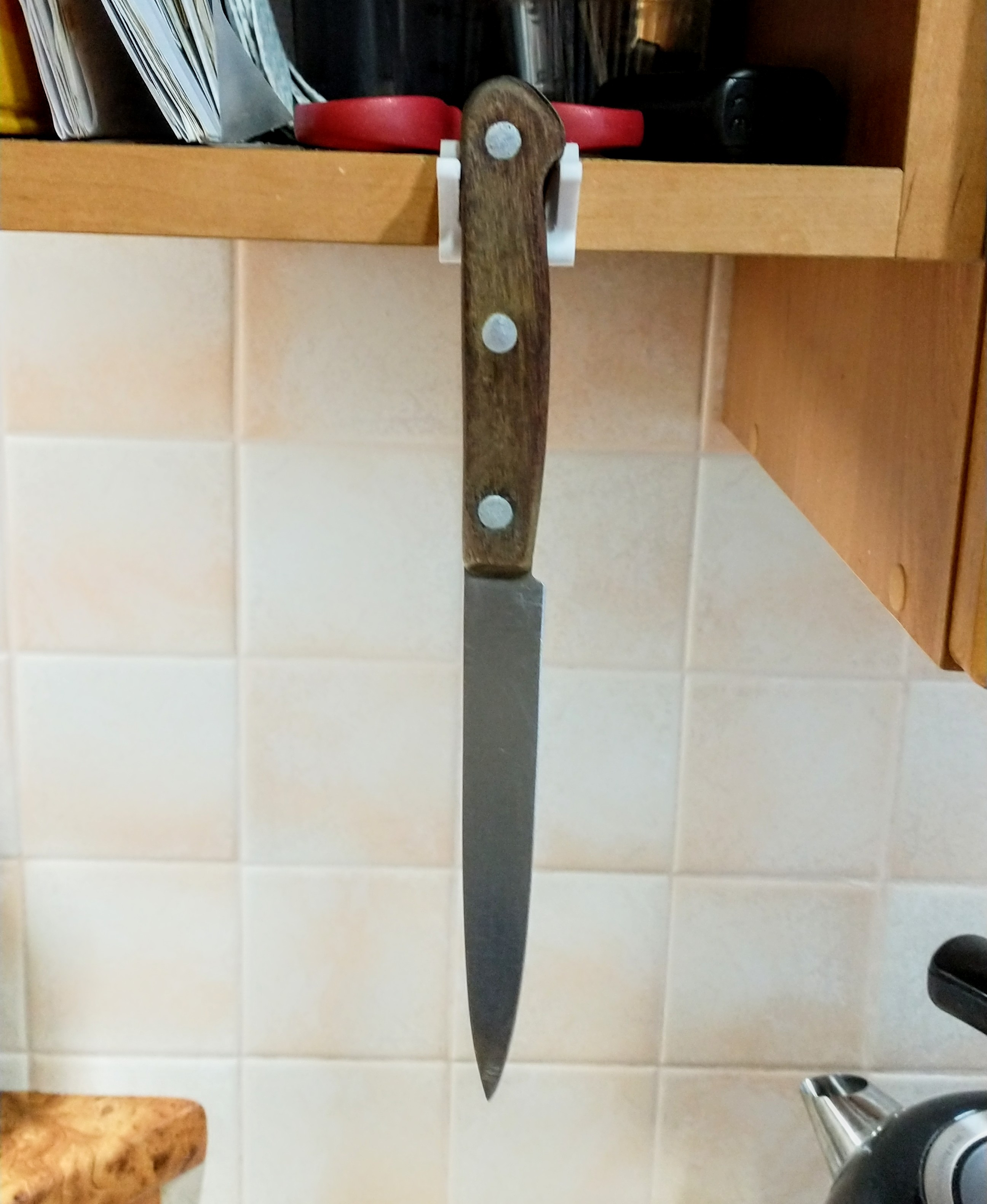 Snap-on-shelf Knife Holder