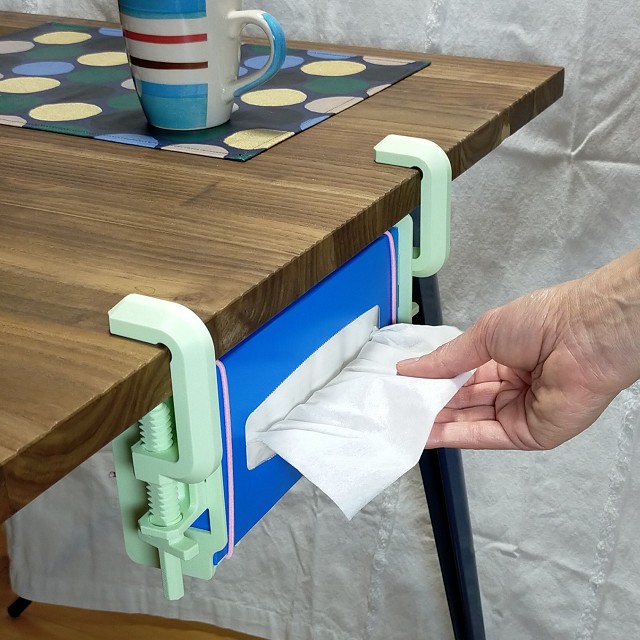 TY010191 Tissue Box Holder