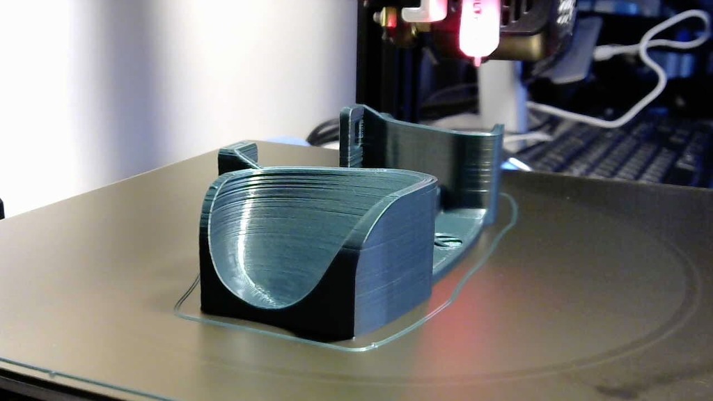 SKADIS Xbox One Controller Holder by Ceyhun Can ÜLKER Download free