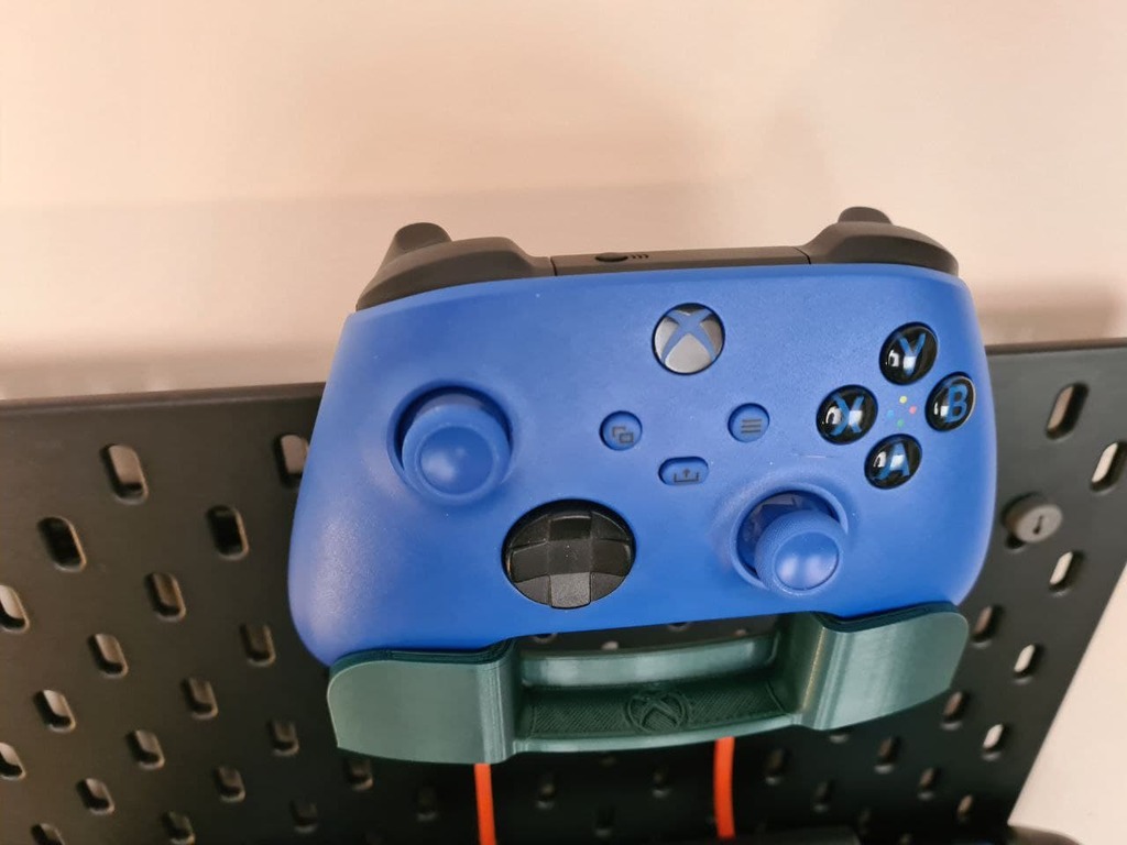 SKADIS Xbox One Controller Holder by Ceyhun Can ÜLKER Download free