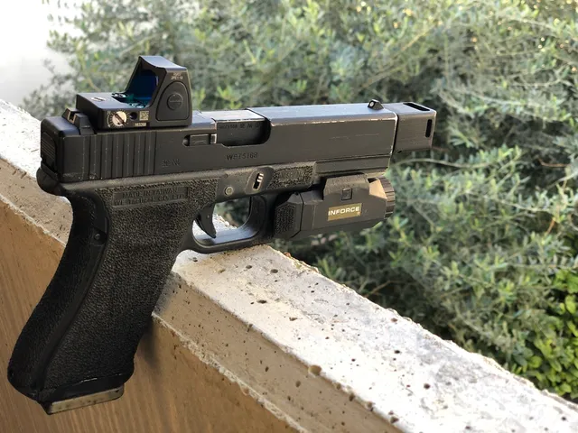 We G17 Compensator