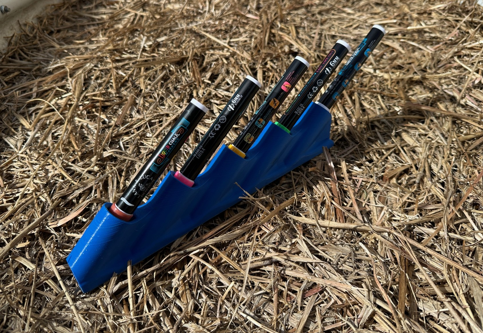 Chalk pen mount