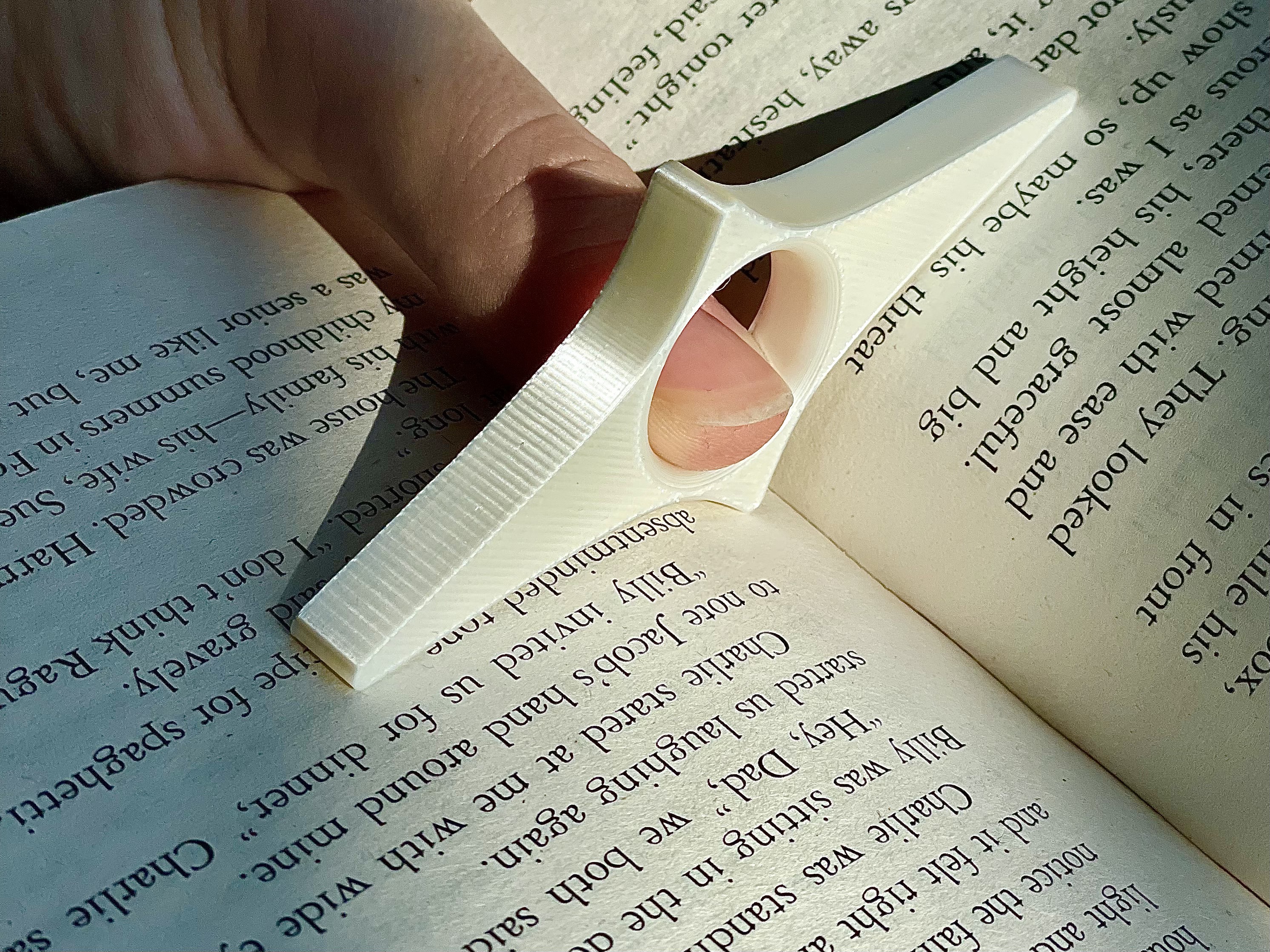 Pearl Book Page Holder - ergonomic - only 3.68g